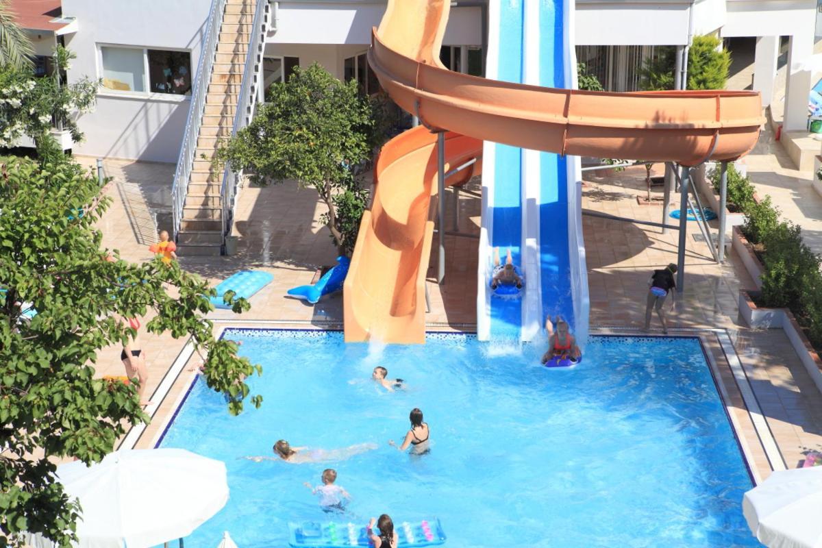 Aparthotel Catty Cats Garden 3*