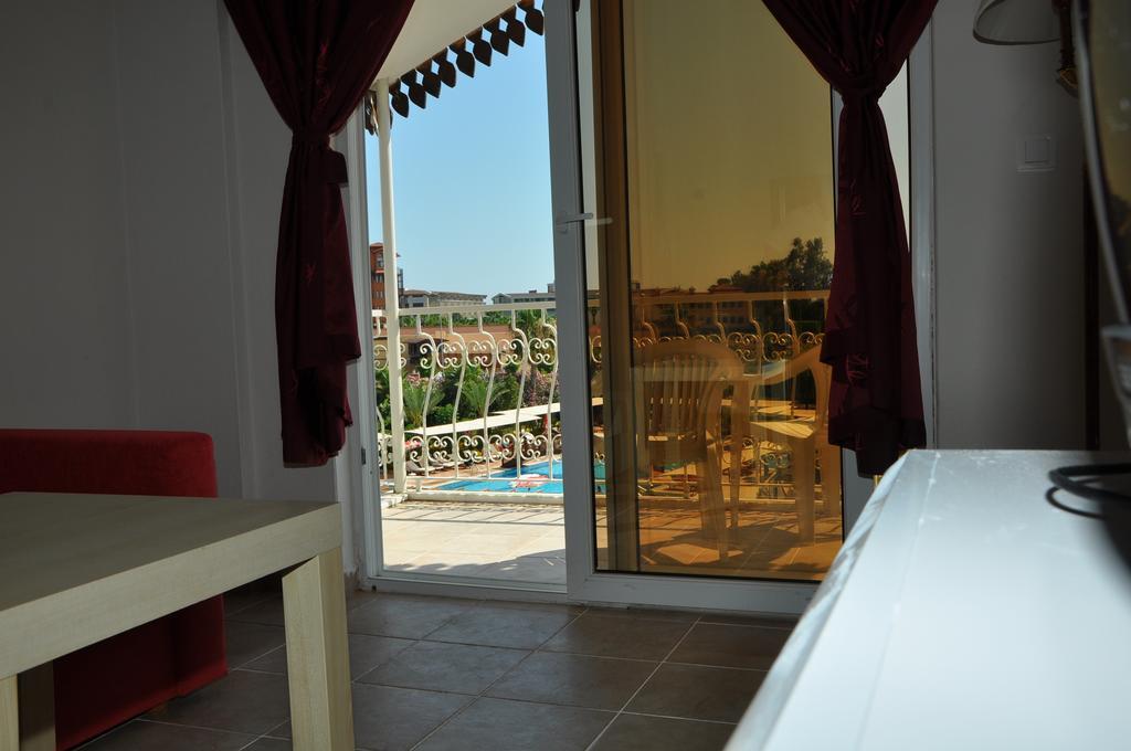 Almila Aparthotel