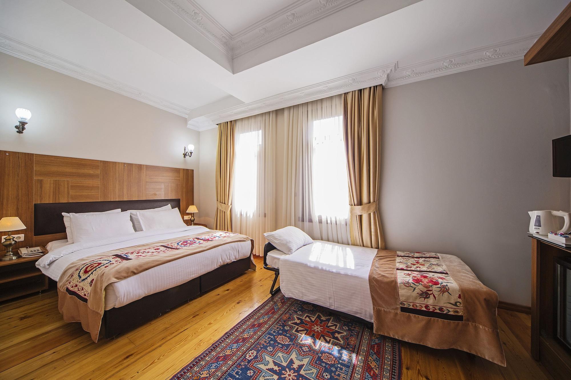 Hotel Hippodrome 3*