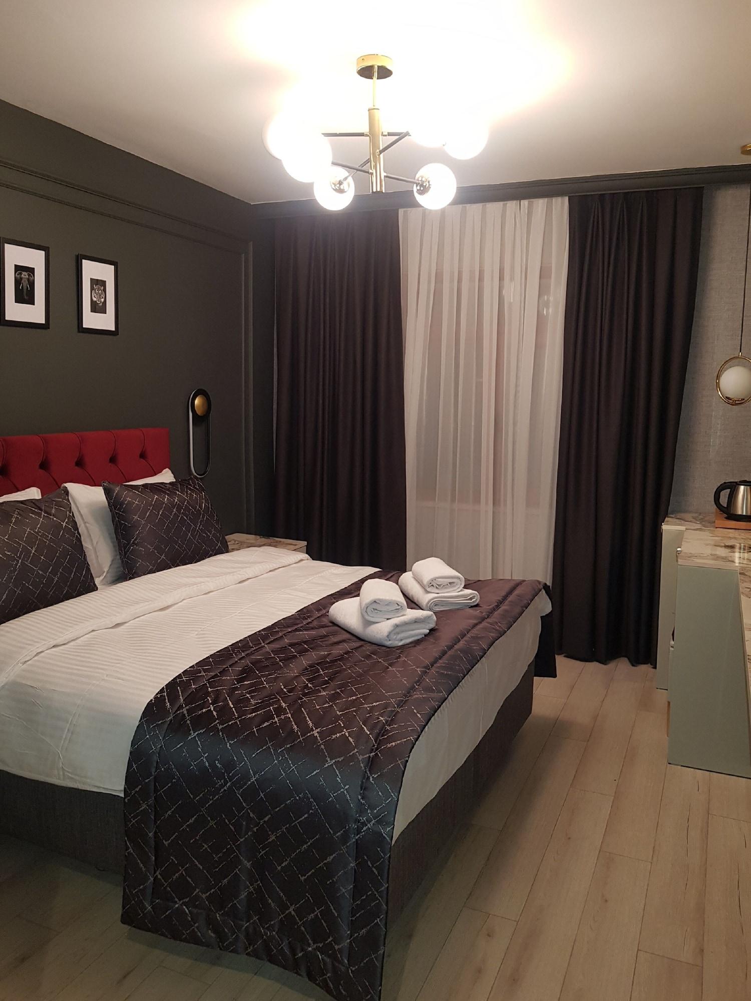 Hotel Selenay &