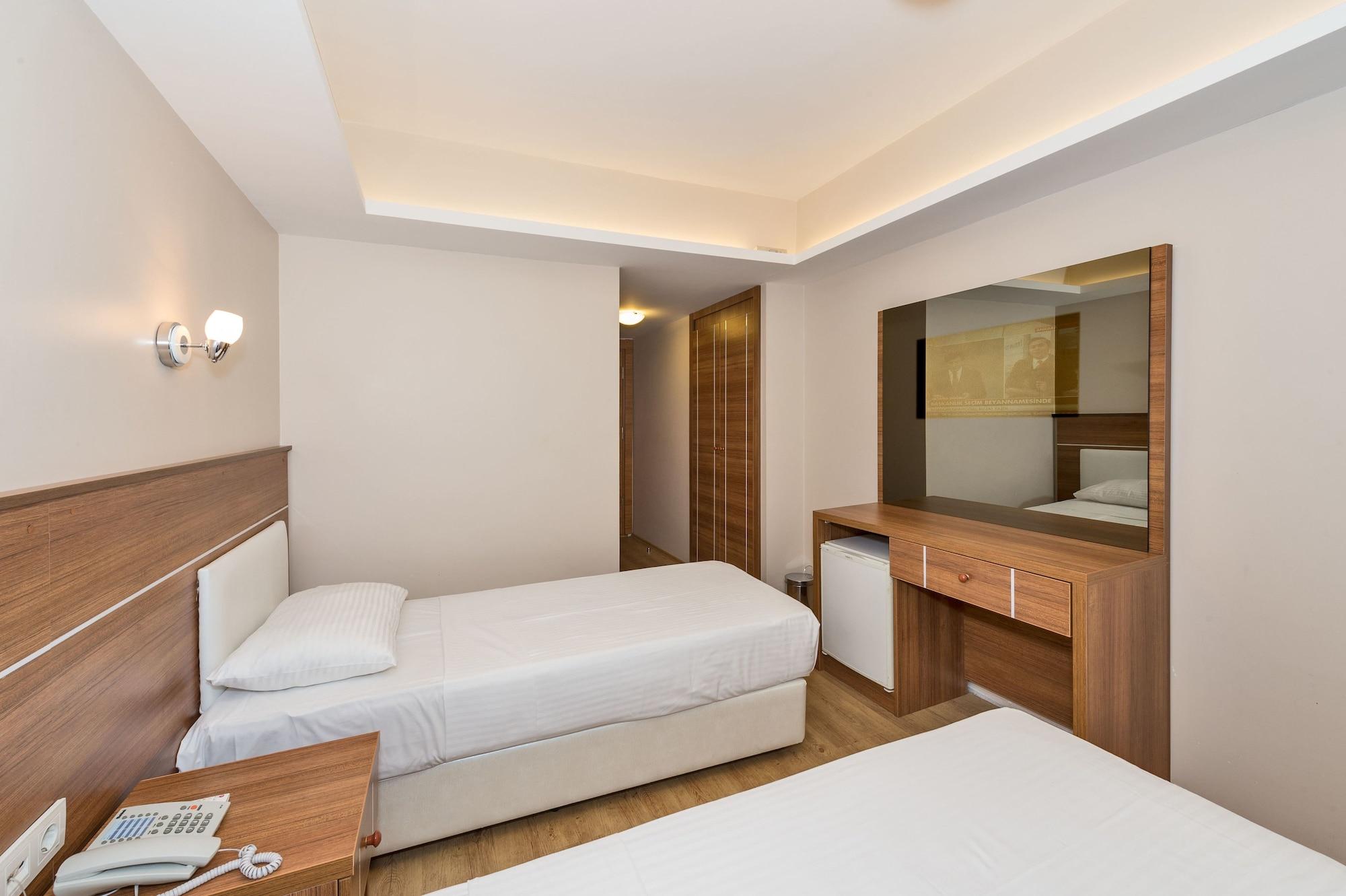 Hotel Selenay & 3*