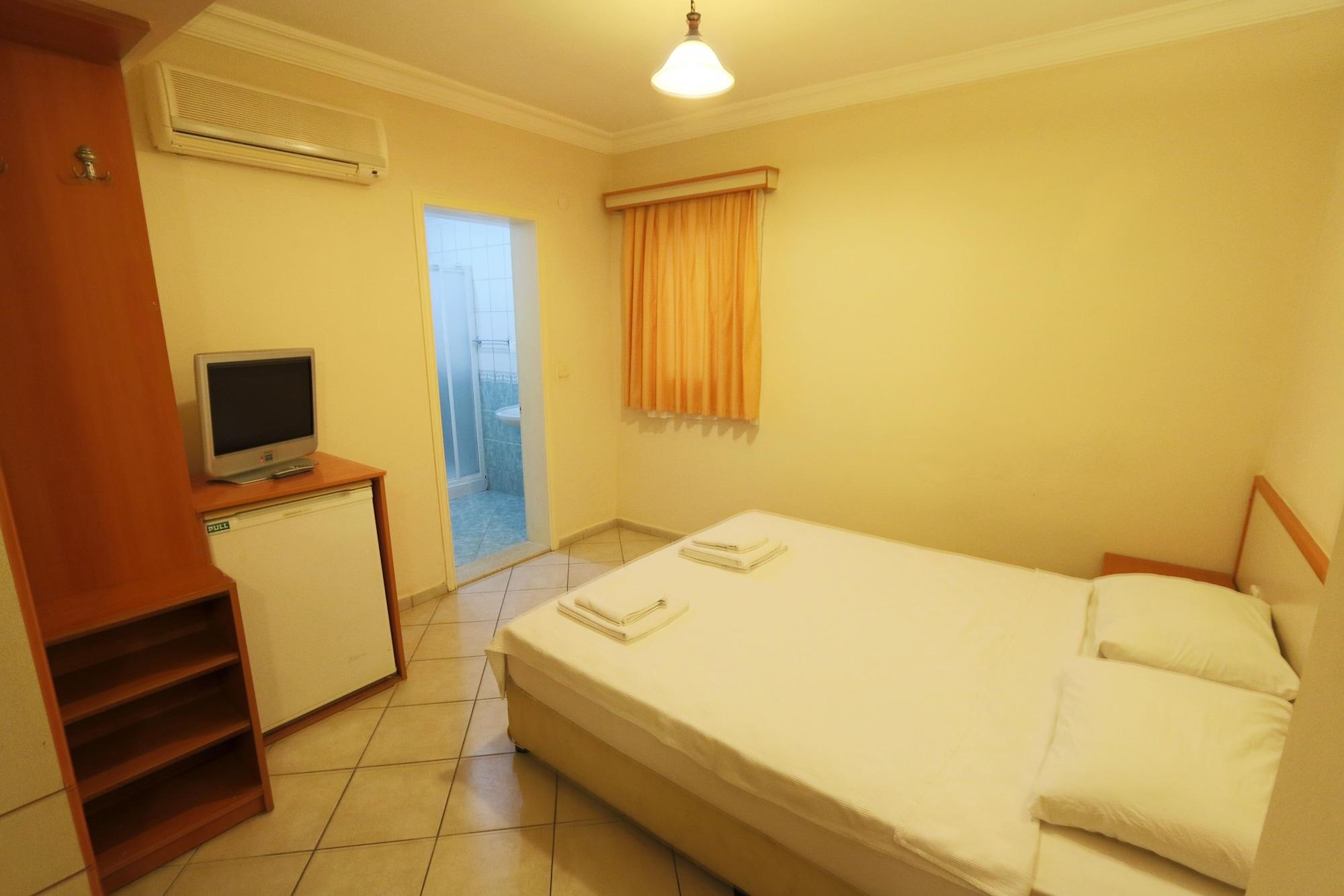 Aparthotel House 3*