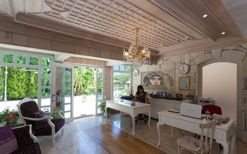 Petunya Boutique Hotel