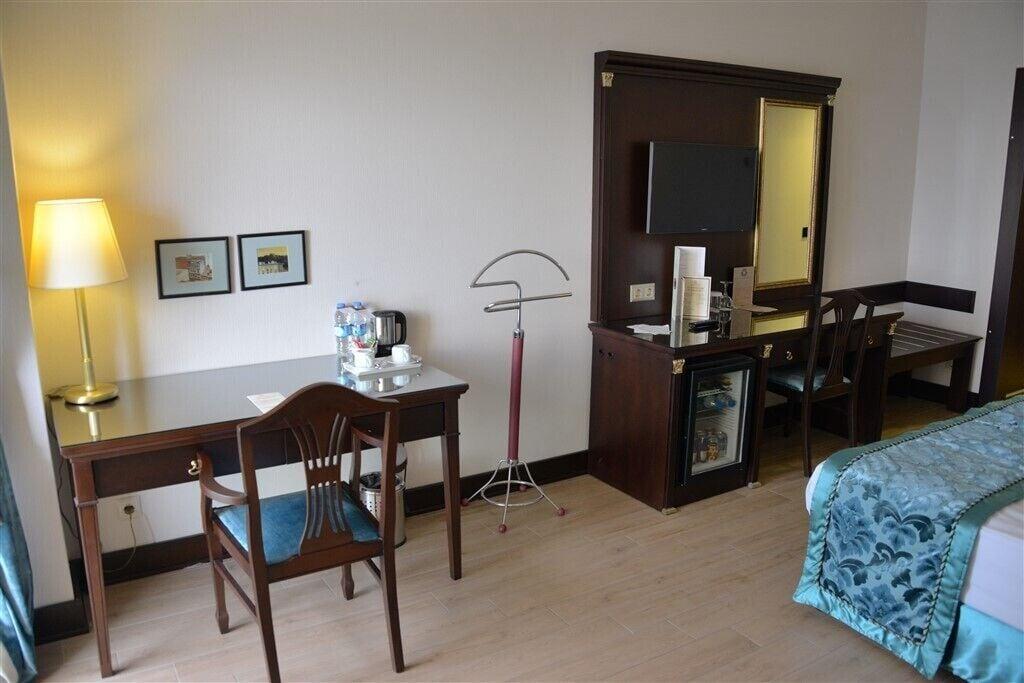 Hotel Ege Palas 4*