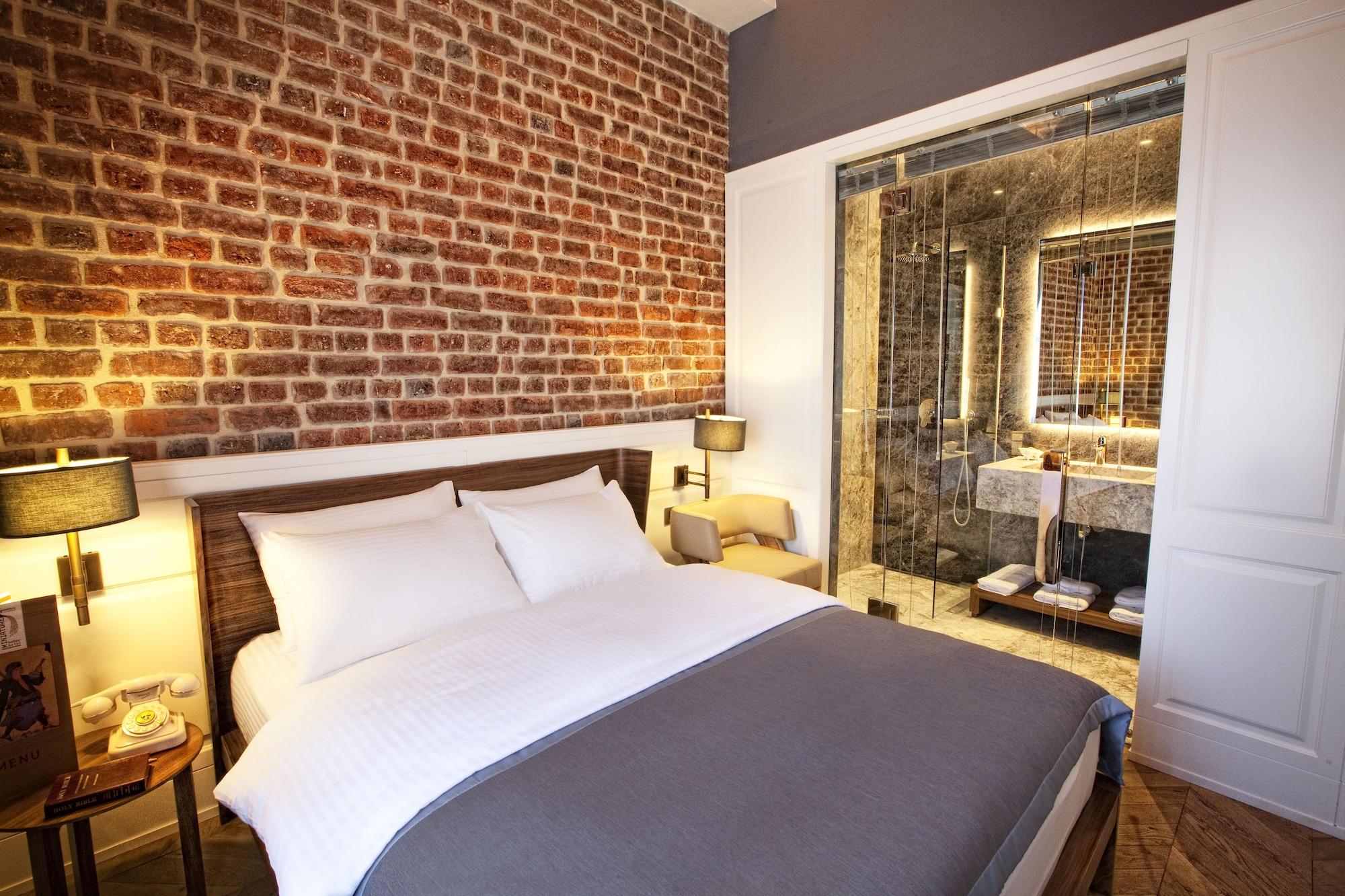 Hotel Miniature 3*