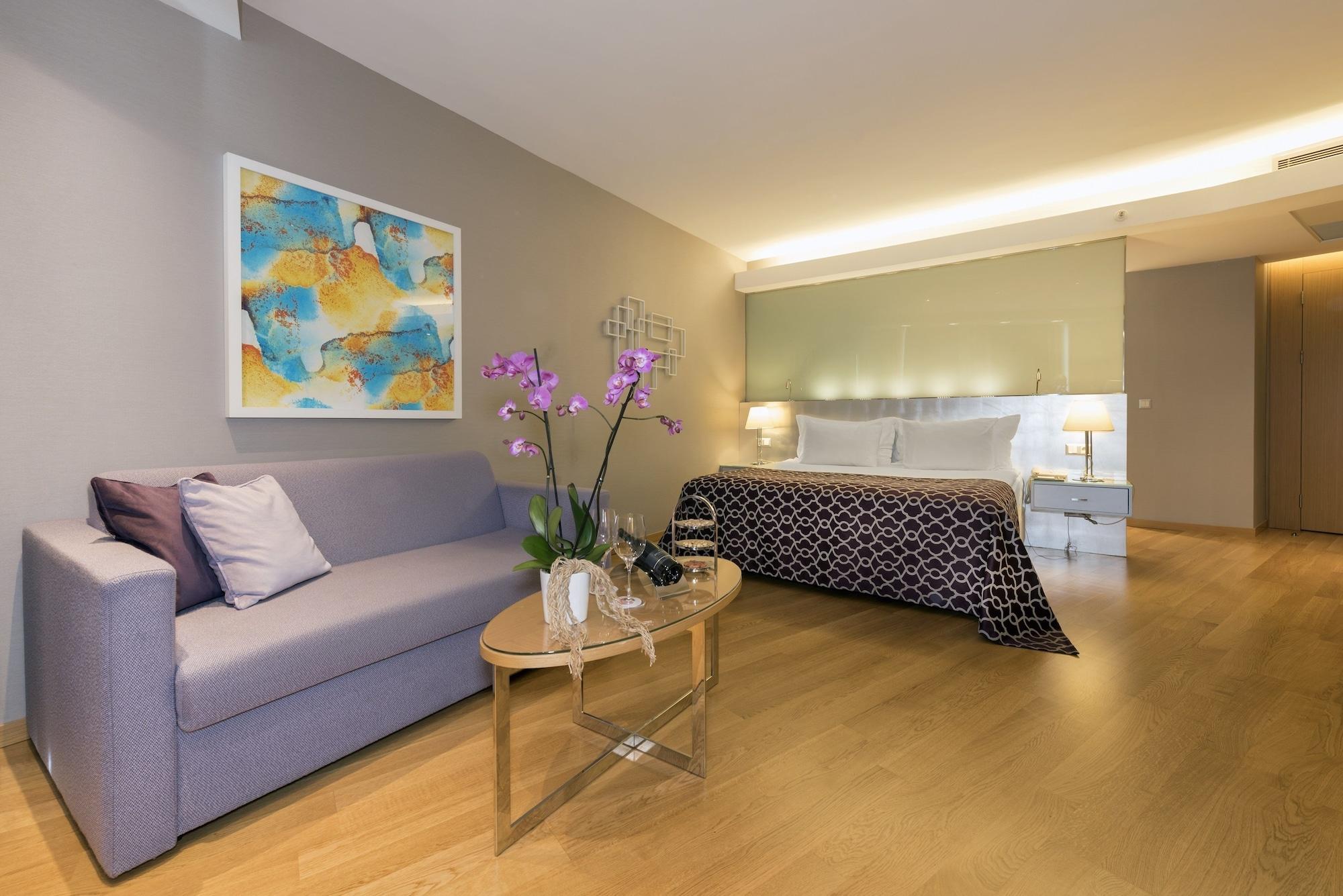 Akra Antalya 5*