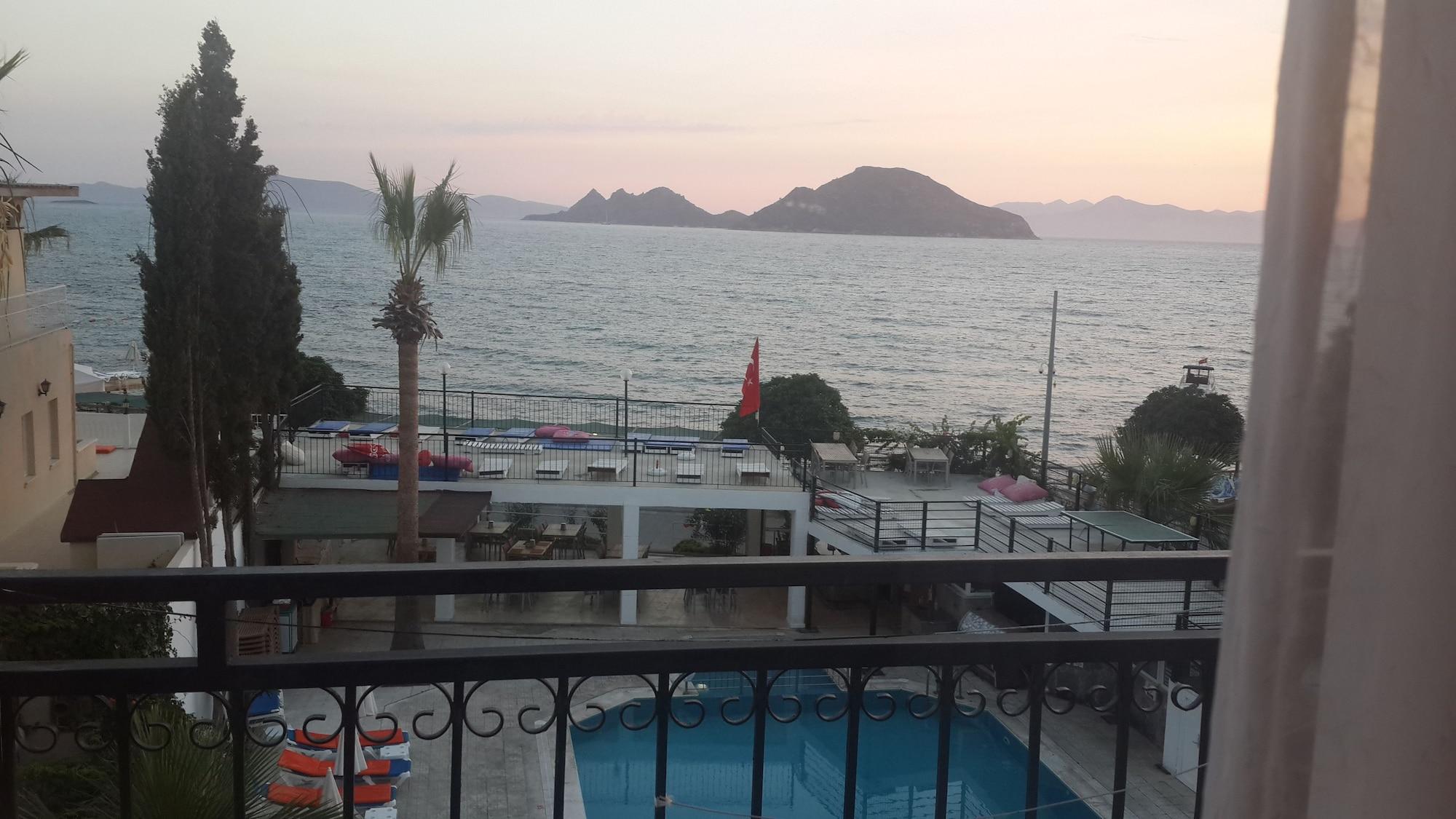 Hotel Cemre Turgutreis
