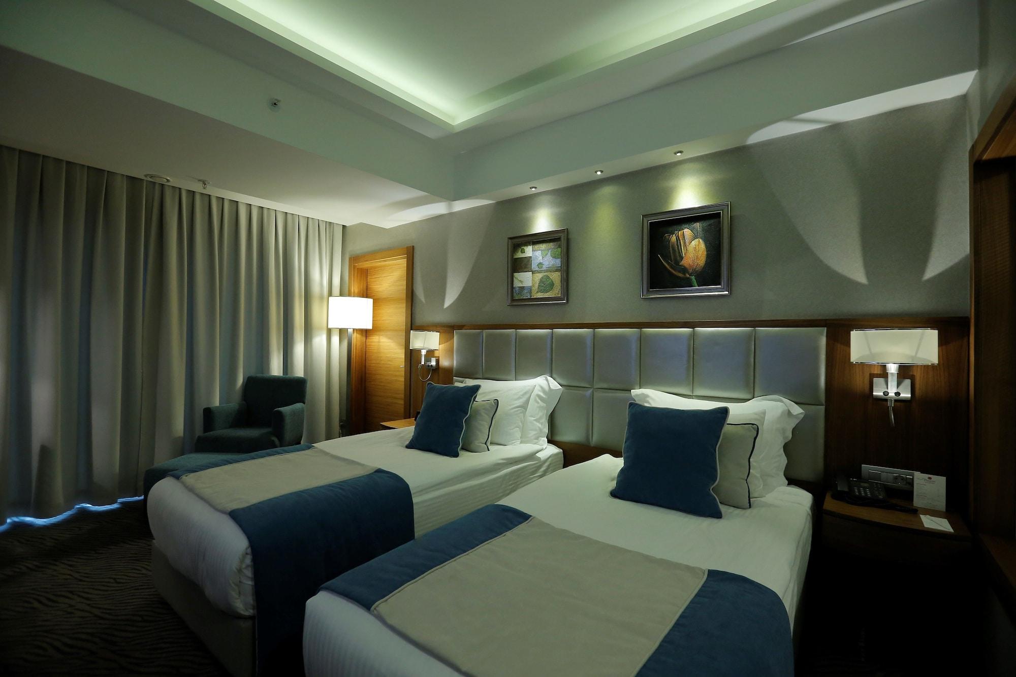 Western Premier Karsiyaka Convention & 5*