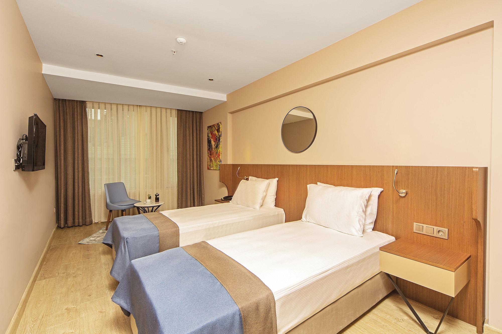 Hotel Redmont Nisantasi 3*