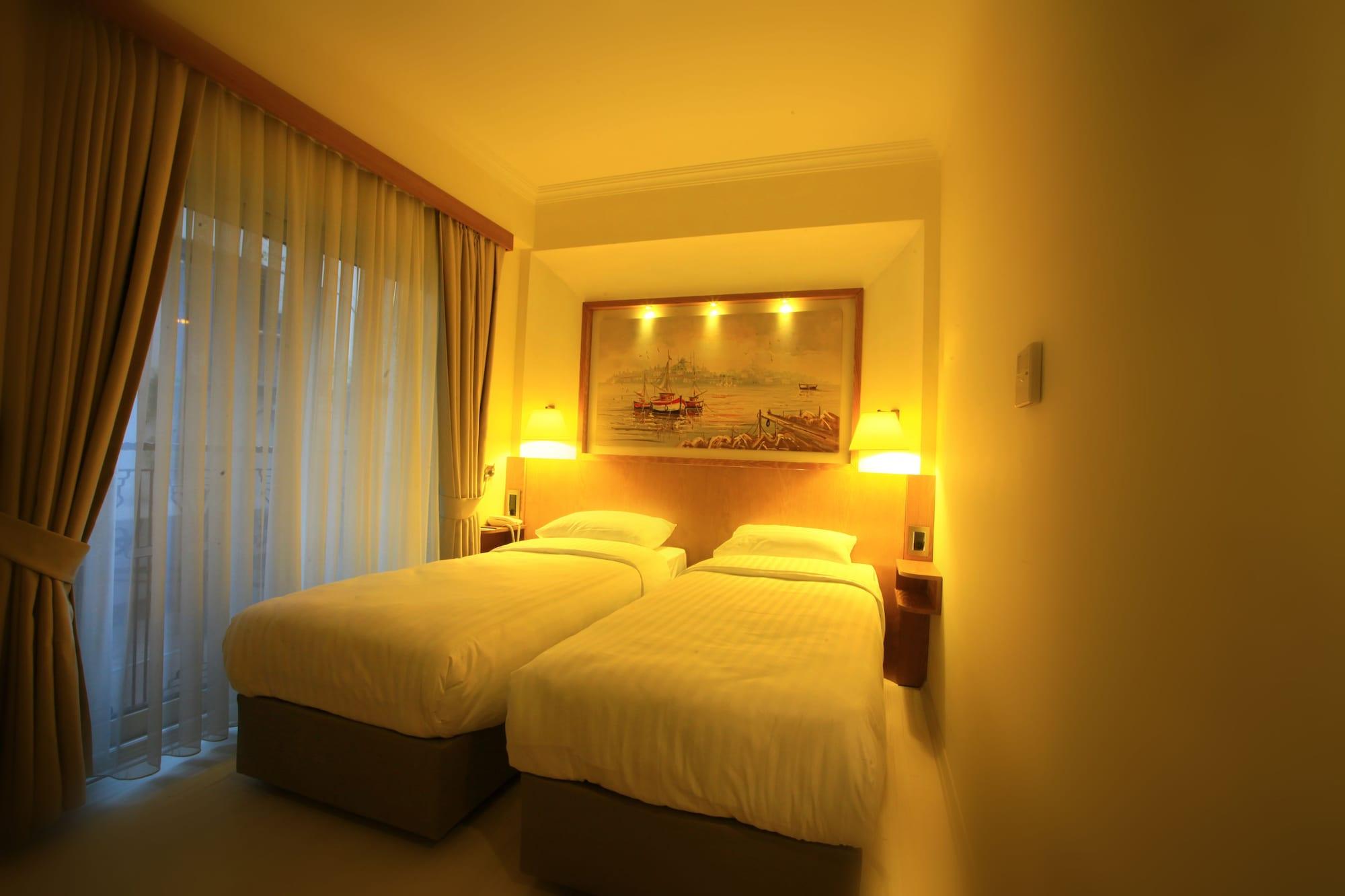 Beyoglu Mls Bed & Breakfast 3*
