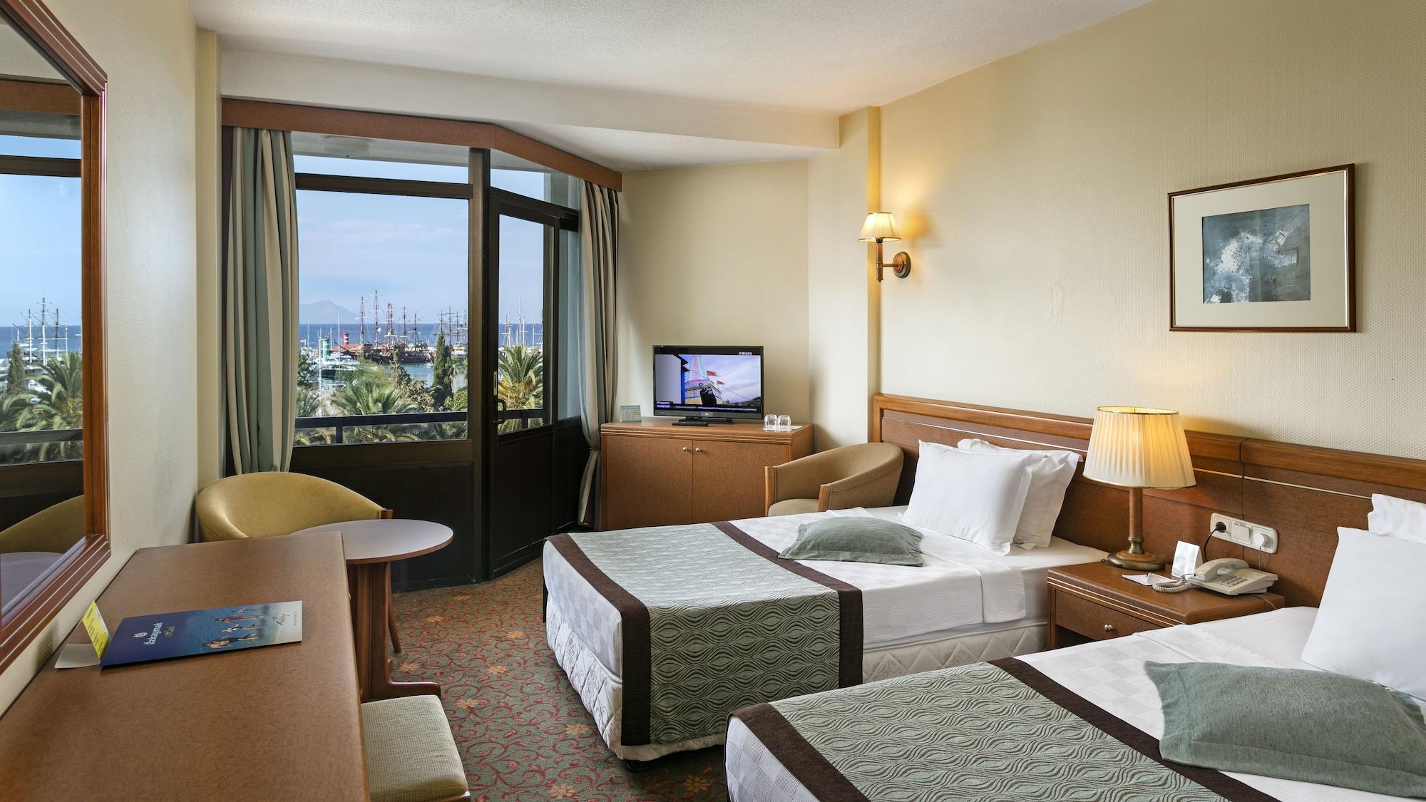 Hotel Oezkaymak Marina - Ultra Inklusive 5*