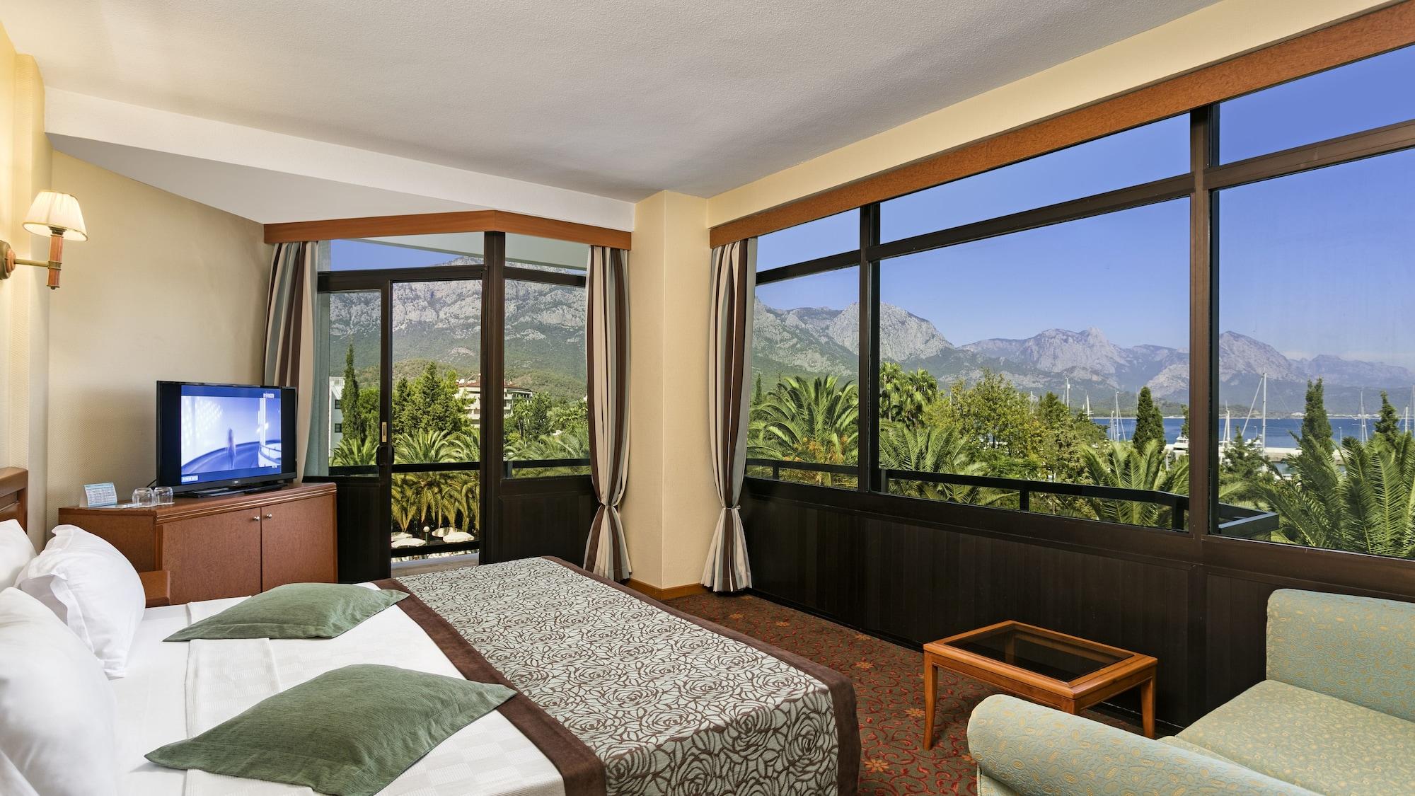 Oezkaymak Marina - Ultra Inklusive Hotel 5*