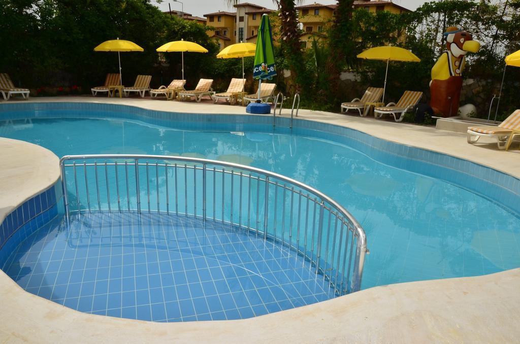 Almila Aparthotel Side