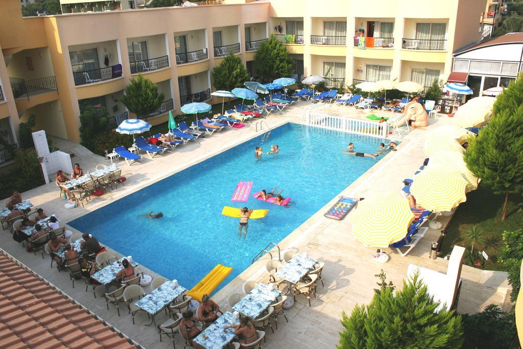 Sayanora Hotel 4*