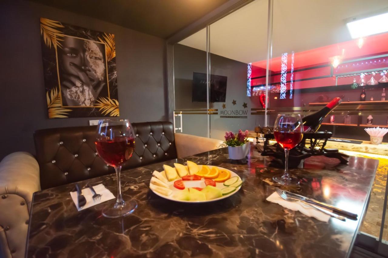 Moonbow Hotel 3*
