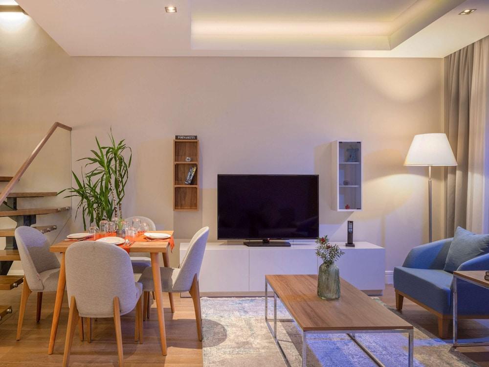 Hotel Movenpick Living West Istanbul