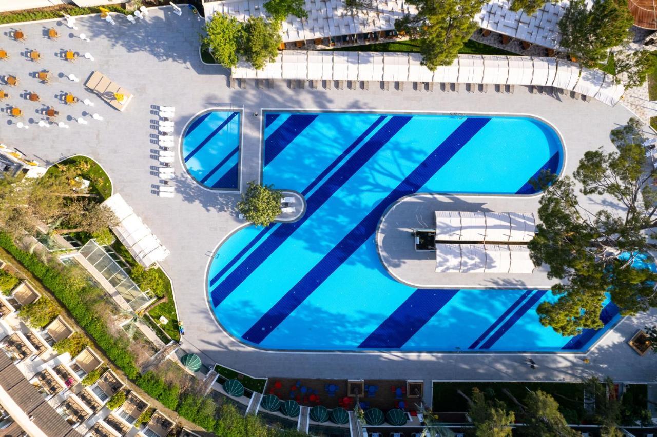 Seven Seas Gravel Select Resort