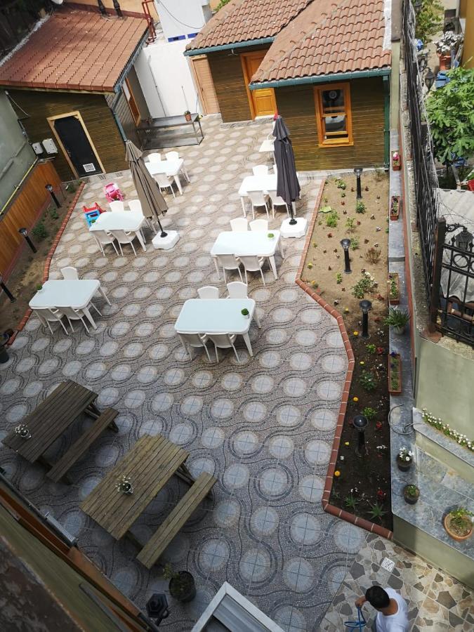 Mansion Hotel *