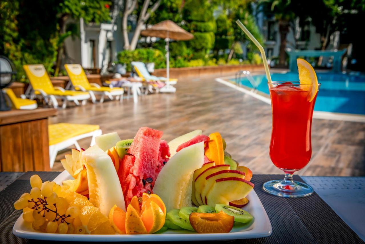 Flora Hotel 3*