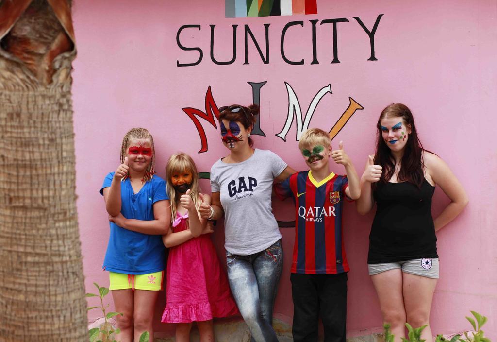 Sun City & 3* Side