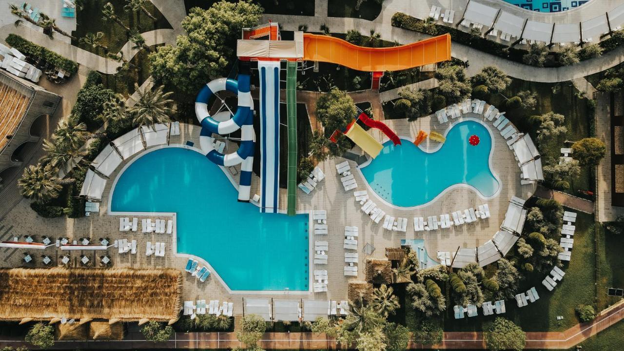 Hotel Saturn Palace