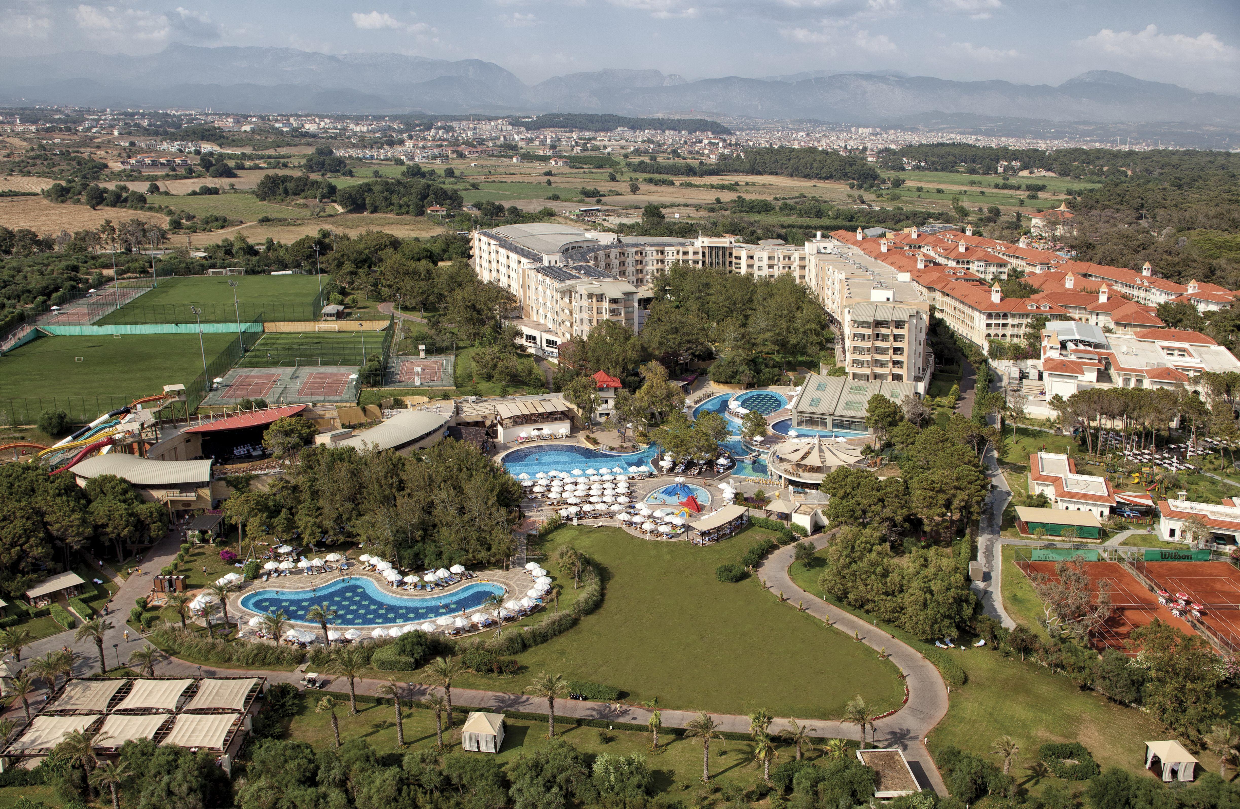 Sueno Resort Side