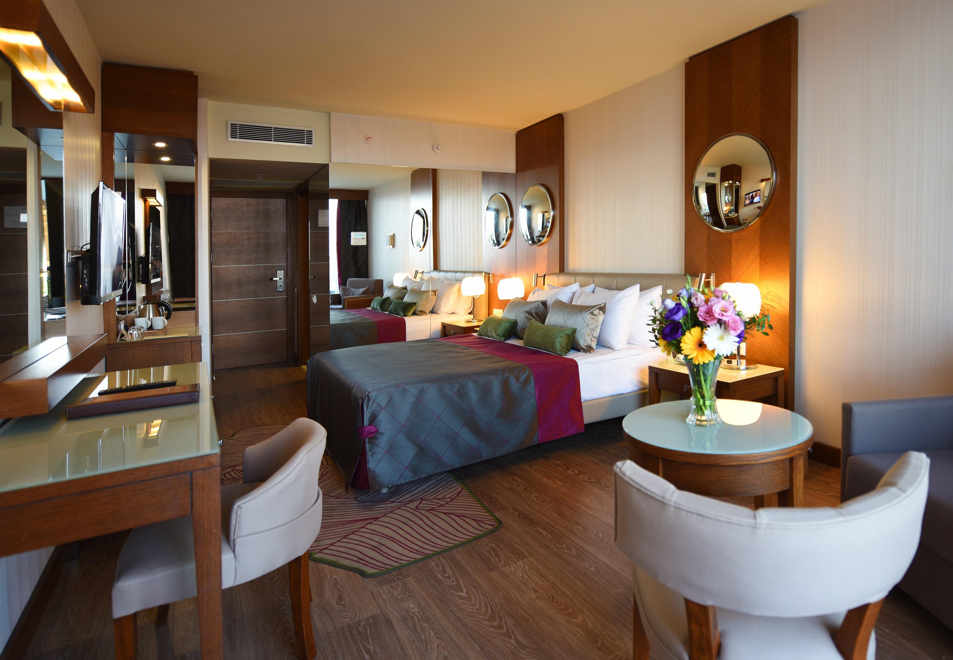 Star Elegance 5* Side