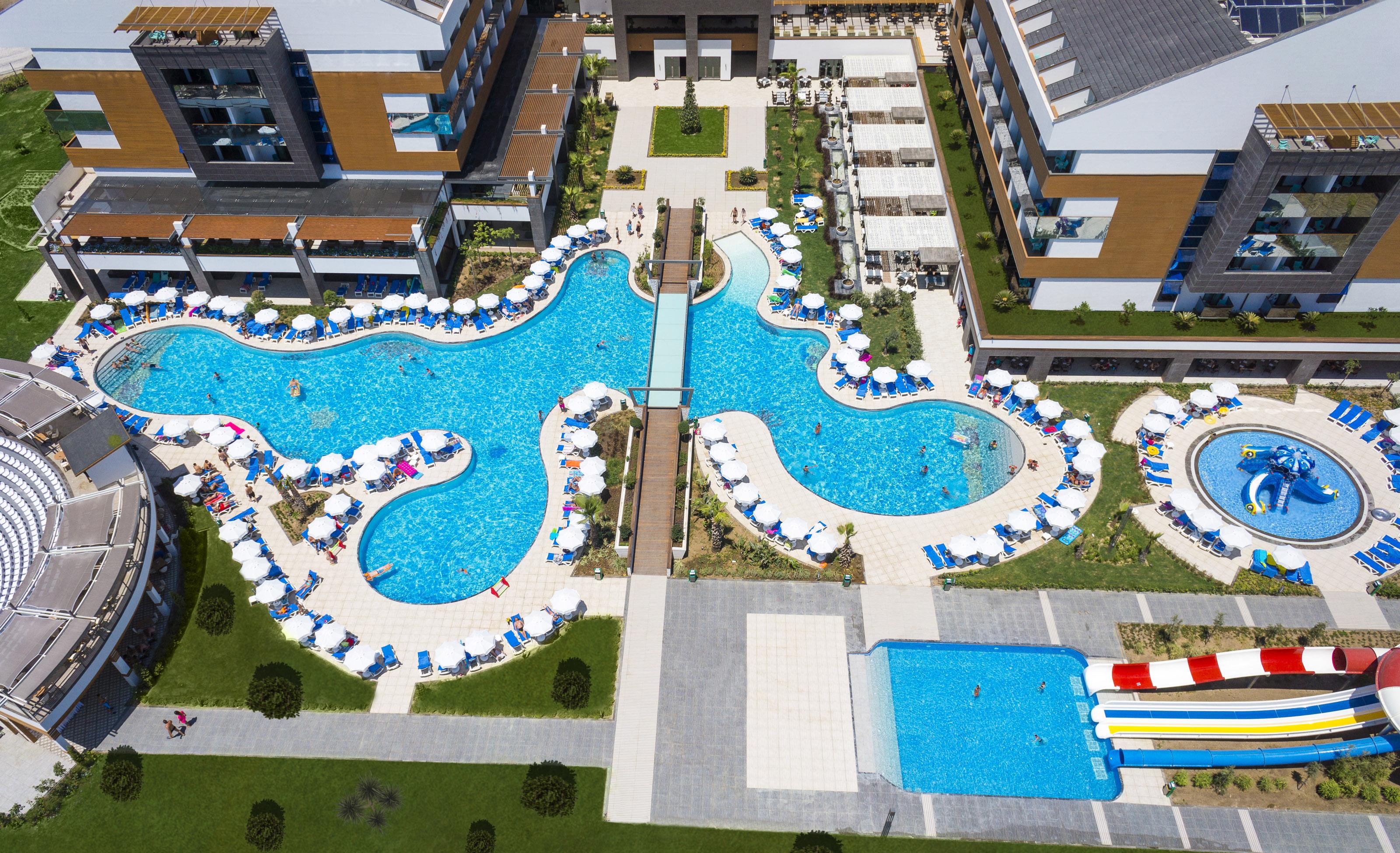 Terrace Elite Ultra 5* Side