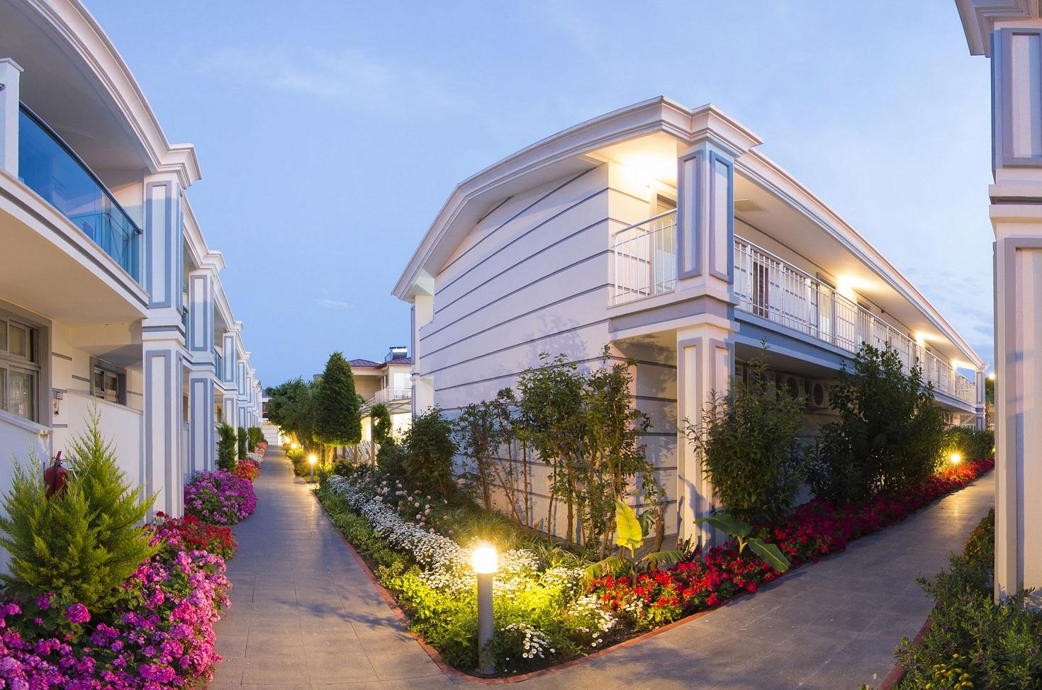 Sun Club Resort Side