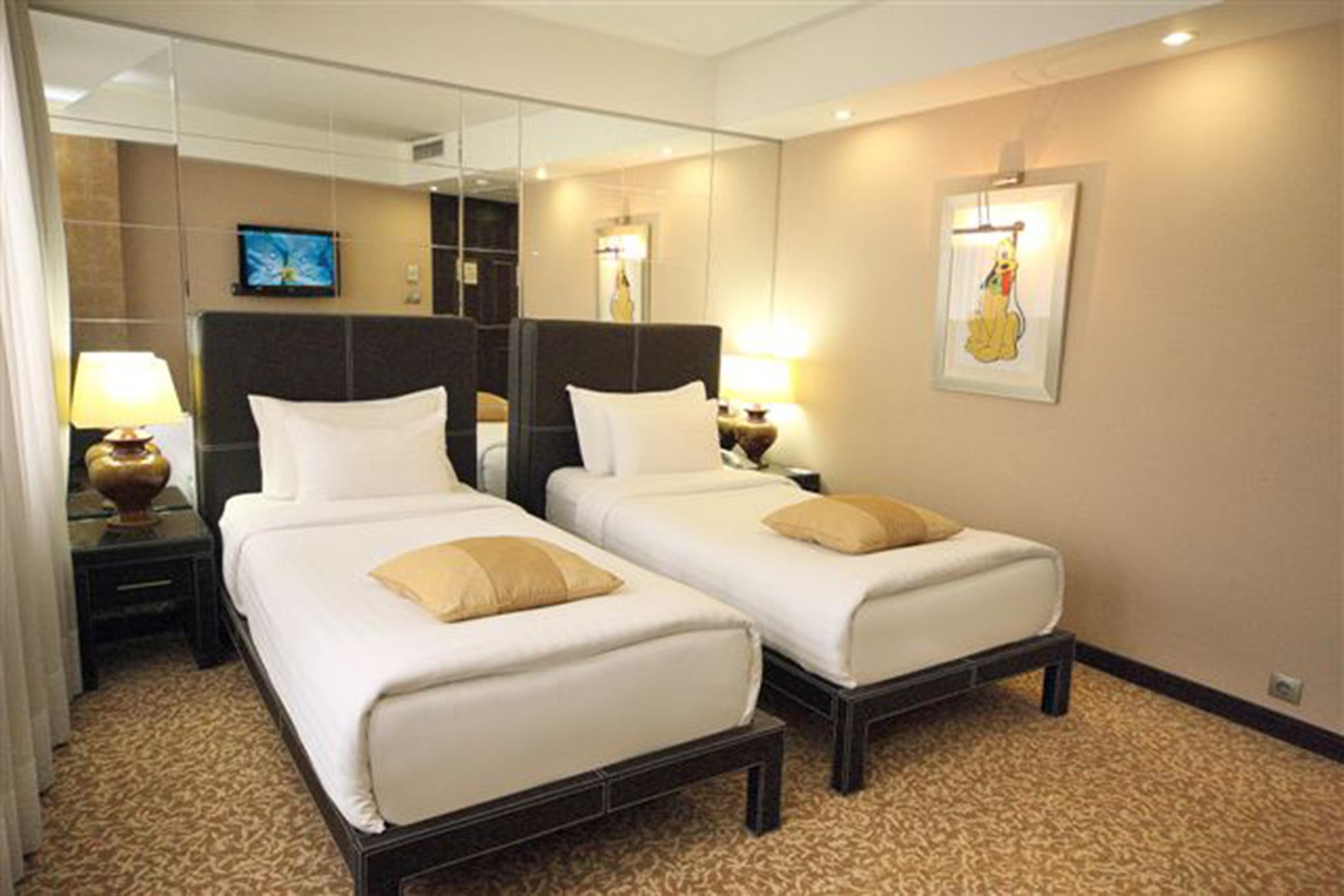Hotel Cartoon 4*