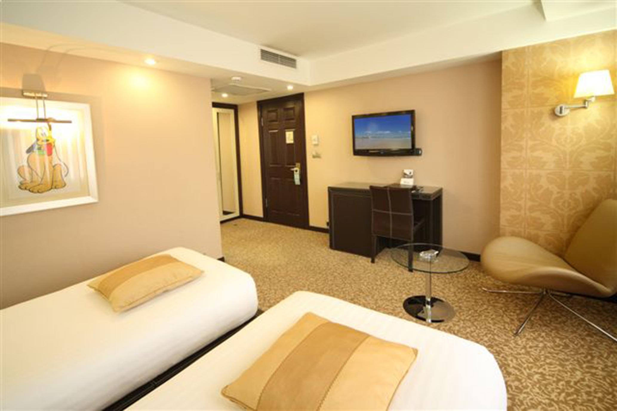 Hotel Cartoon 4*