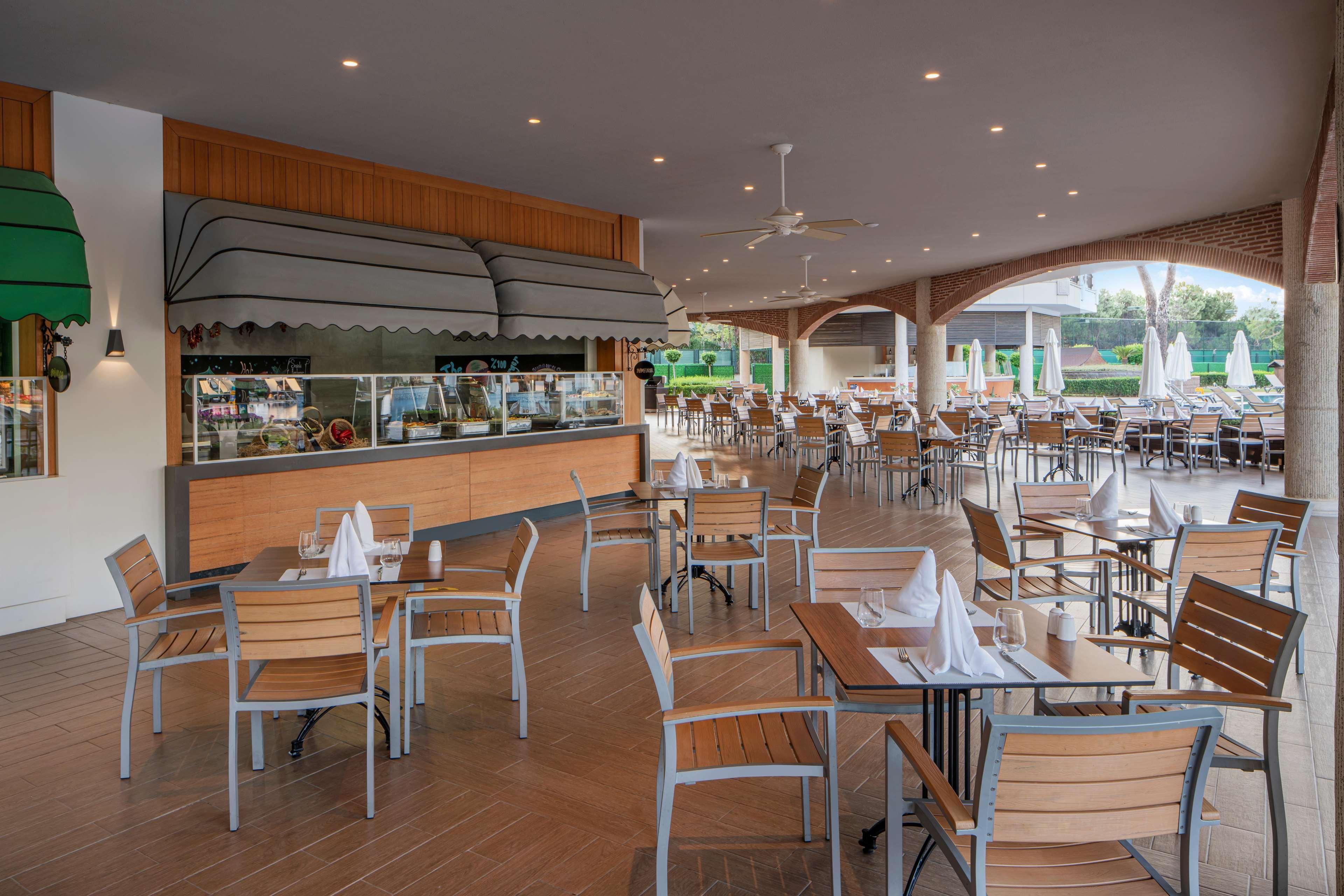 Papillon Zeugma Relaxury Resort Belek