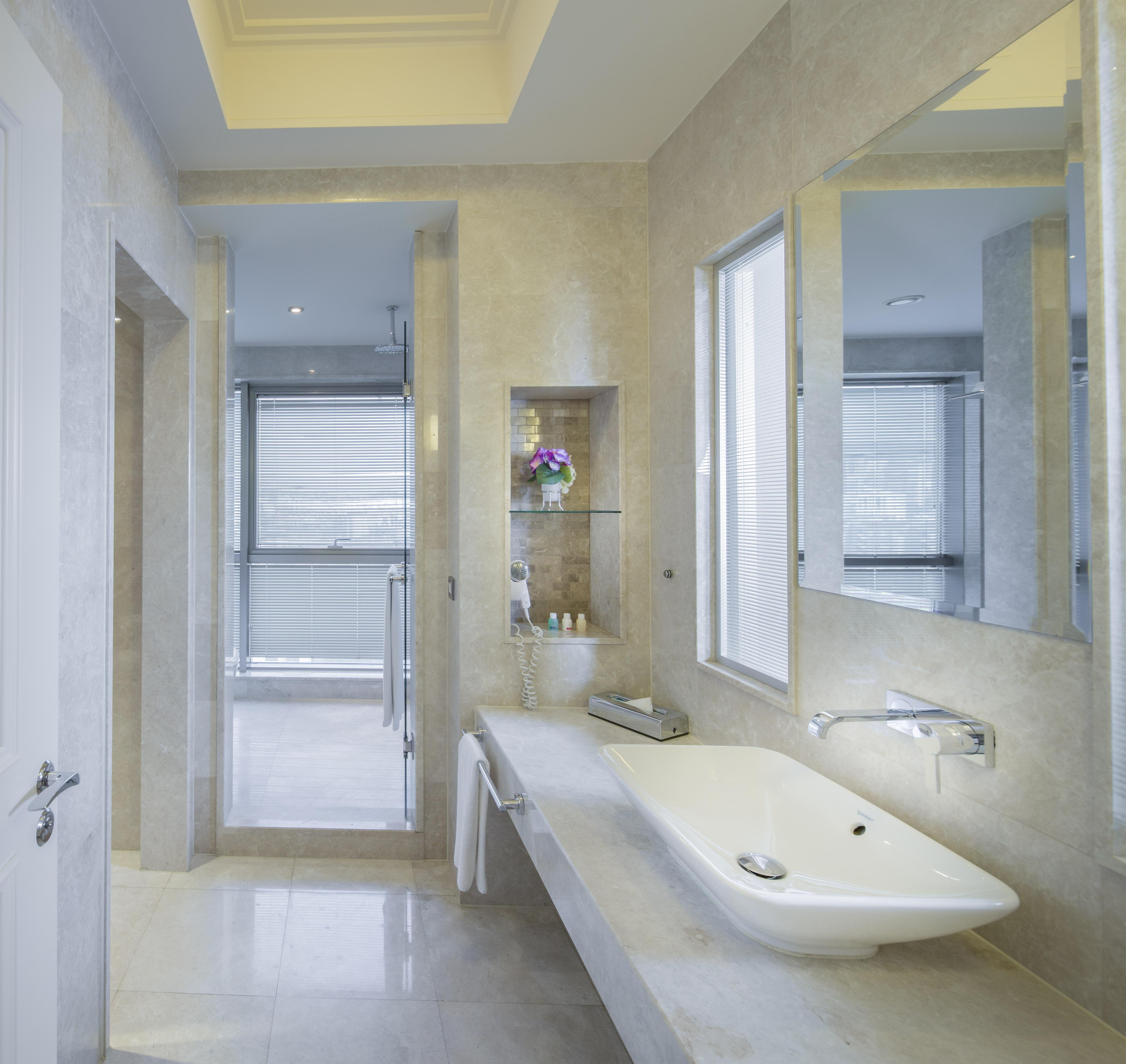 Hotel Titanic Business Kartal 5*