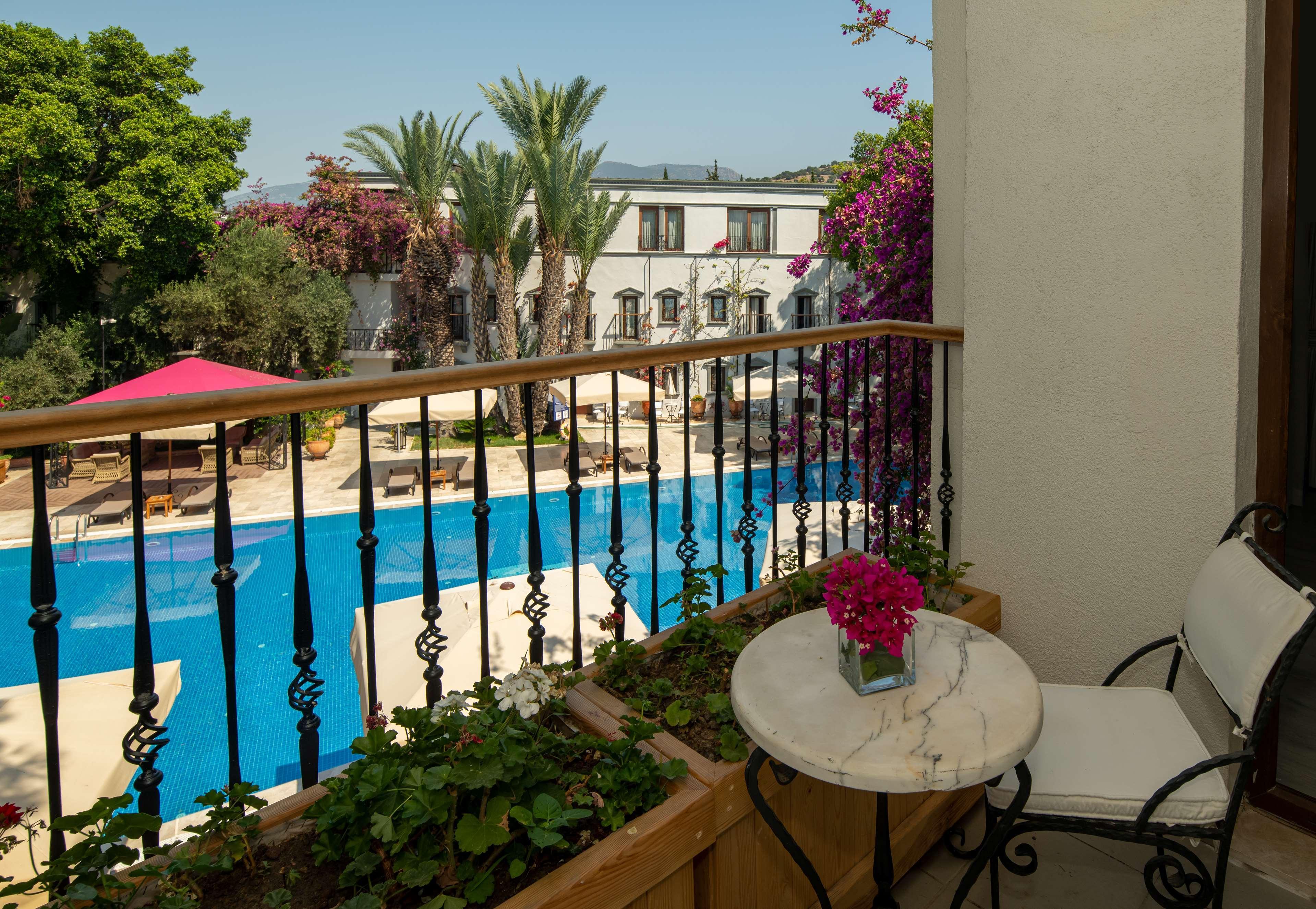 Doubletree By Hilton Marina Vista Hotel