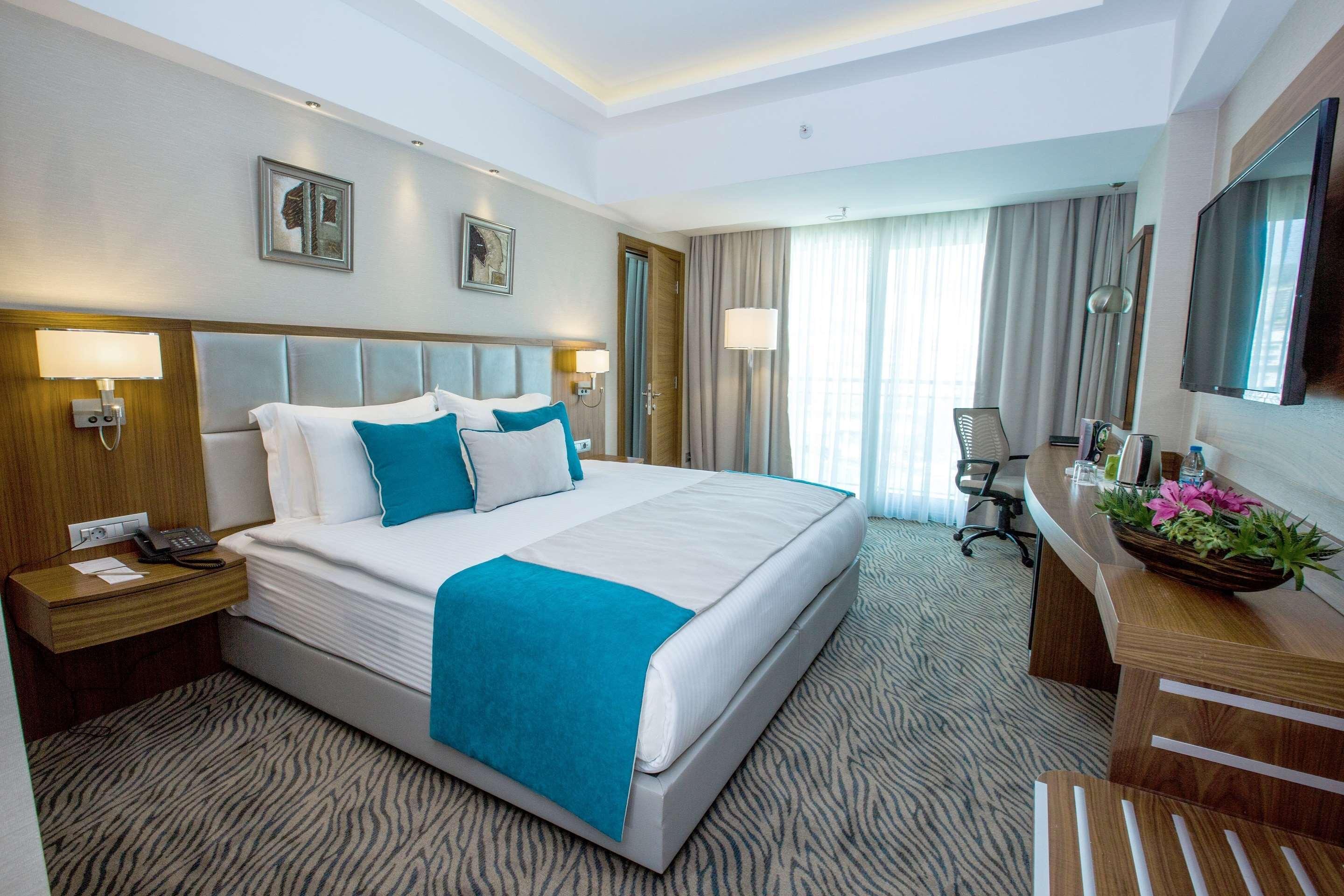 Hotel Western Premier Karsiyaka Convention & 5*
