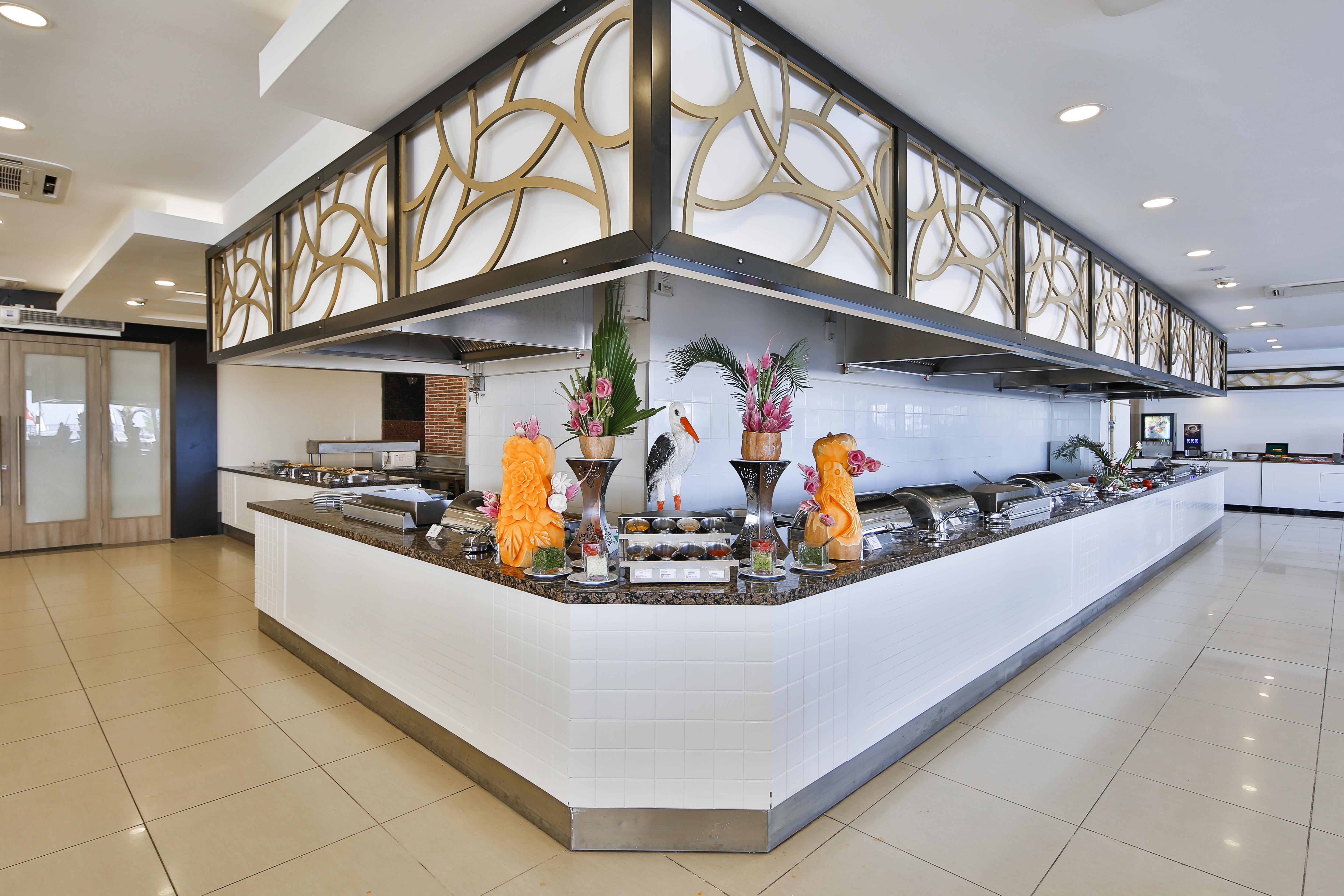 Throne Seagate Belek 5*