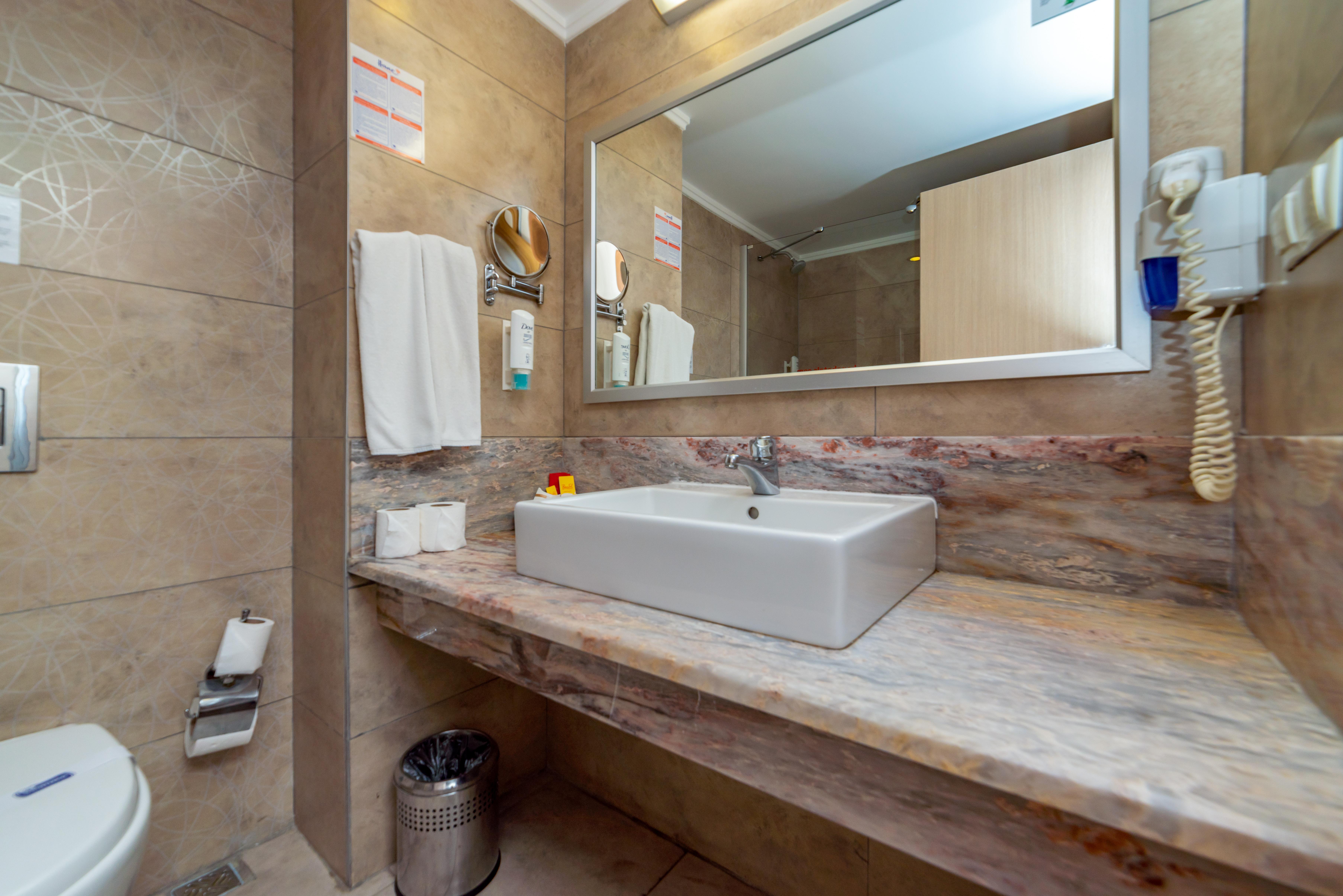 Calimera Hane Garden 5* Side