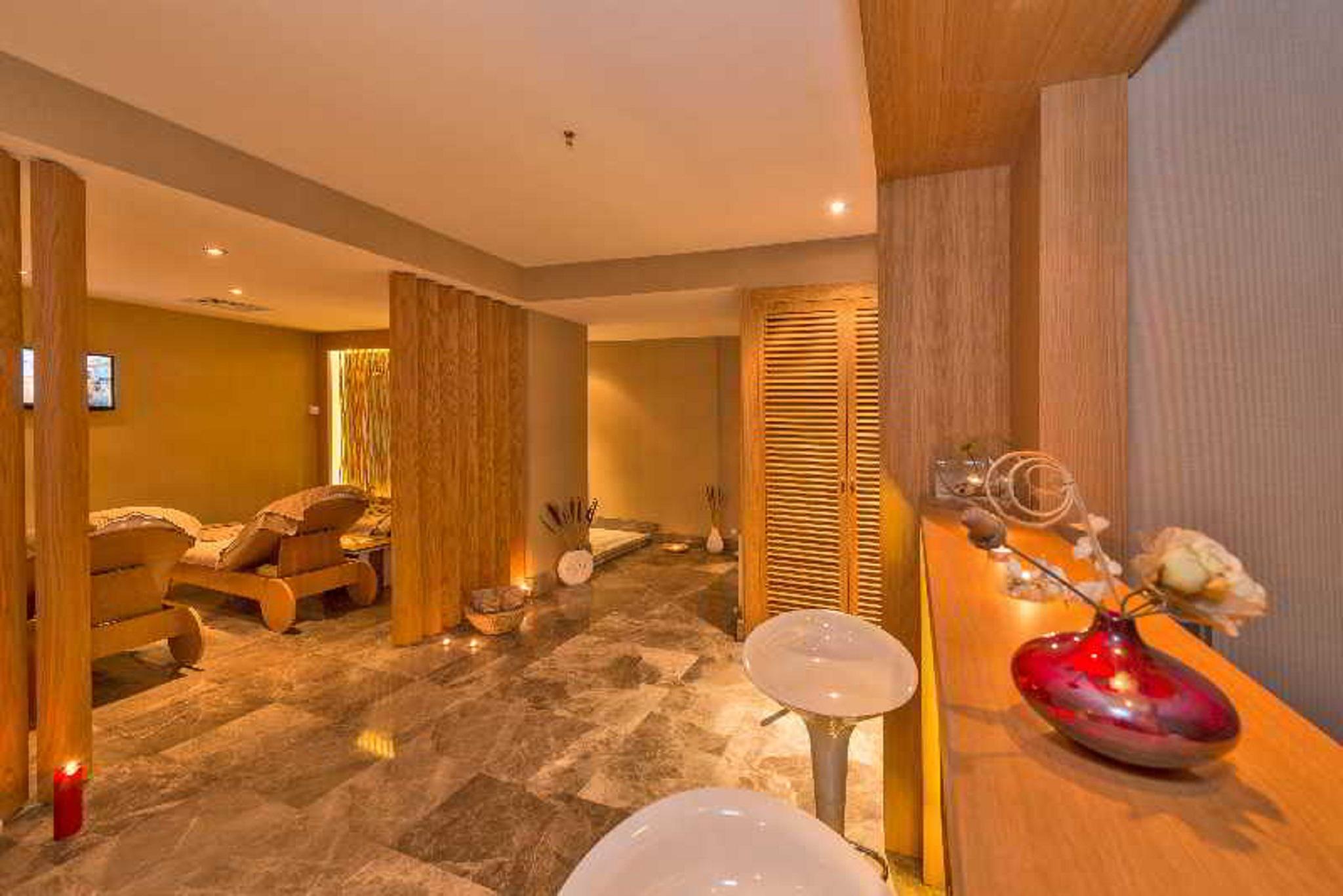 Hotel Dora 4*