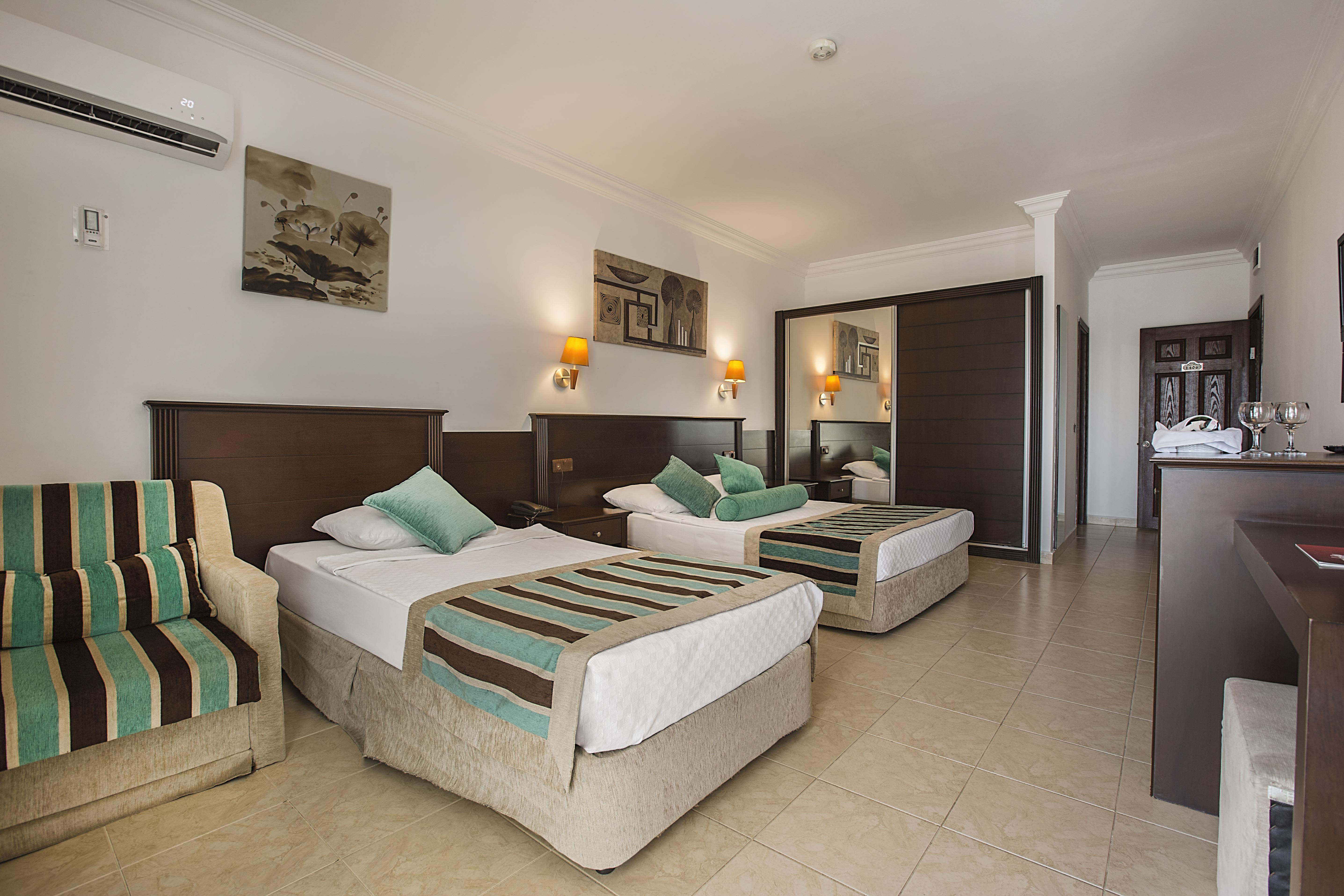 Resort Kleopatra Royal Palm 4*
