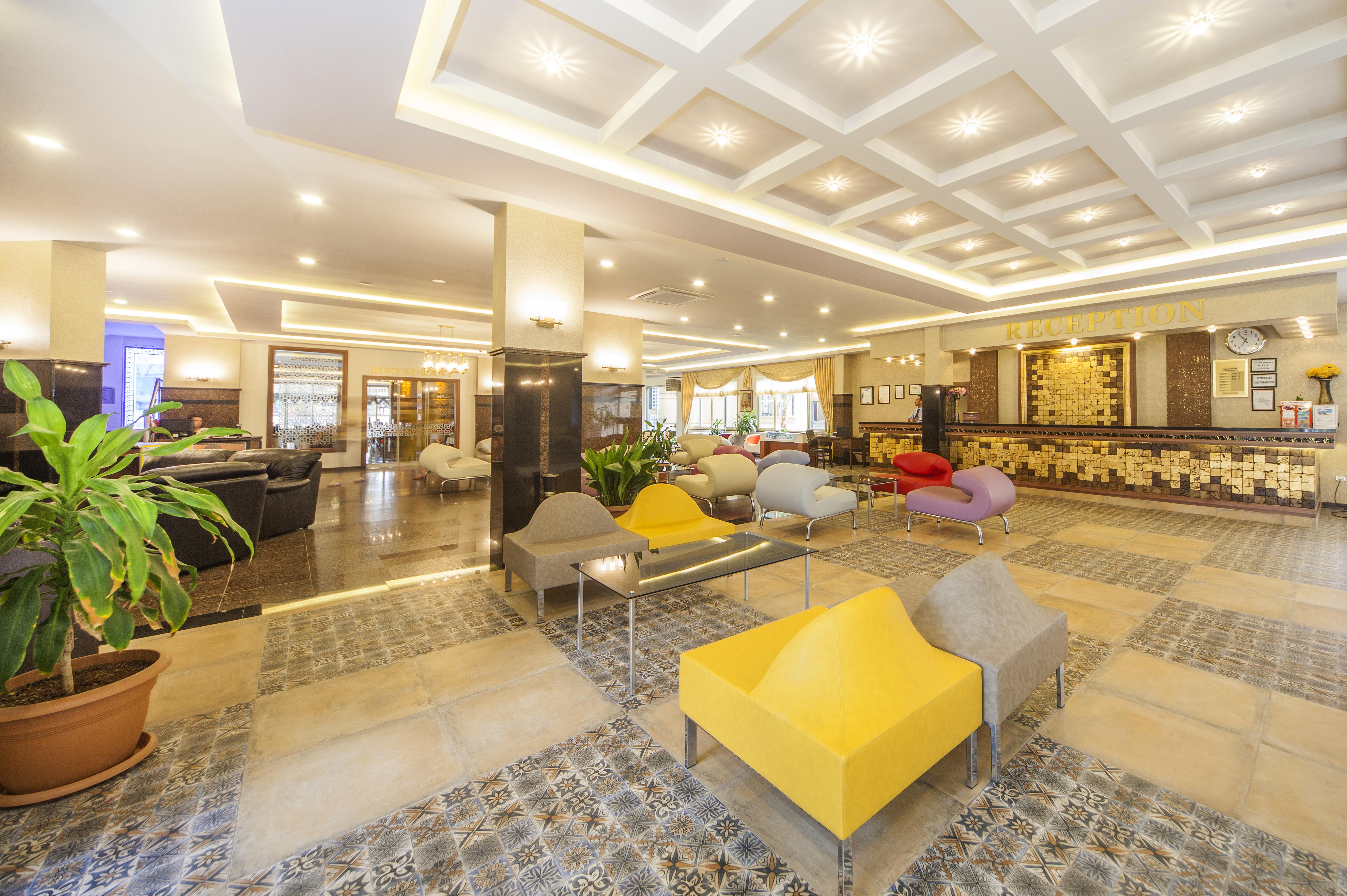 Kleopatra Royal Palm Resort 4*