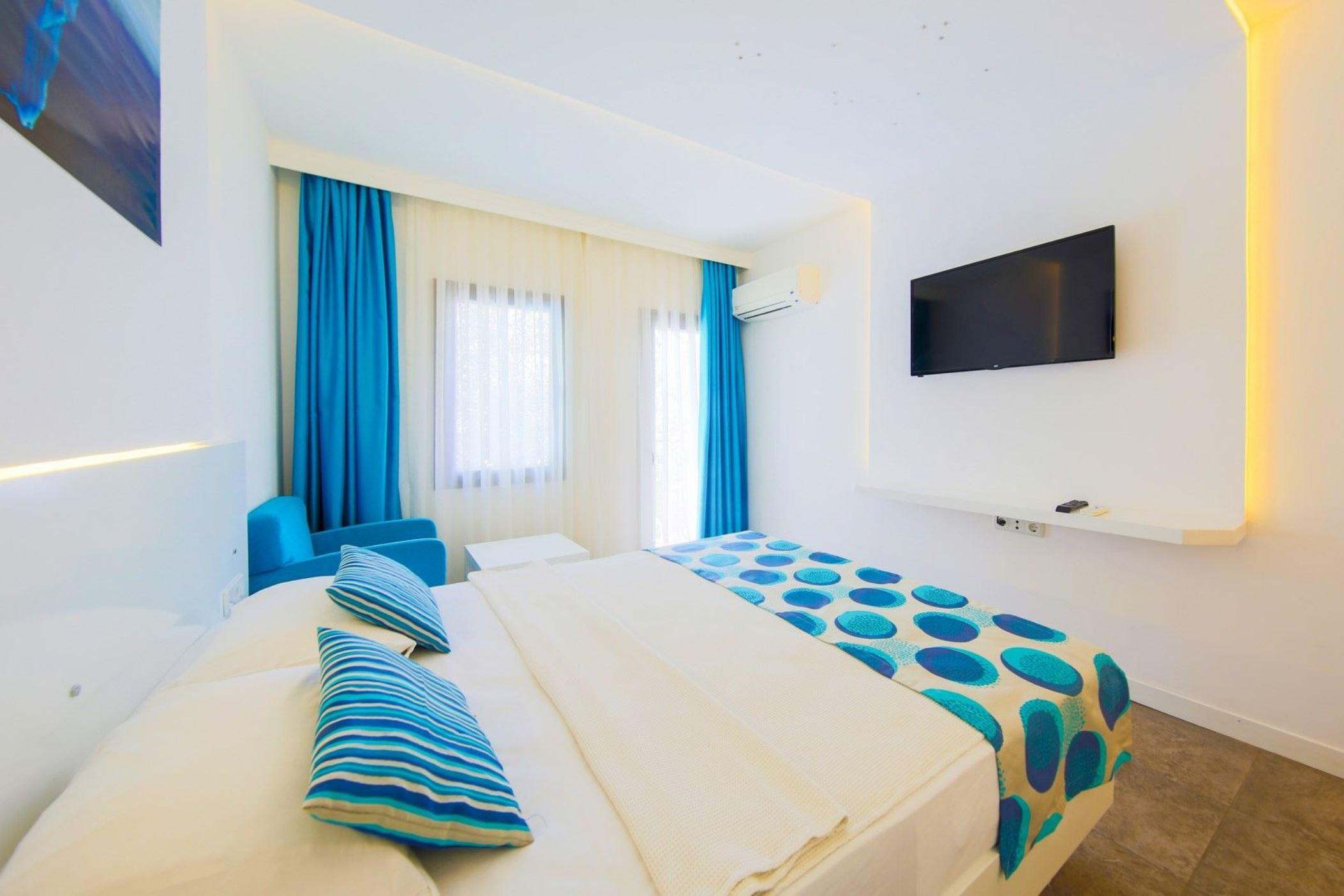 Hotel Flora 3*
