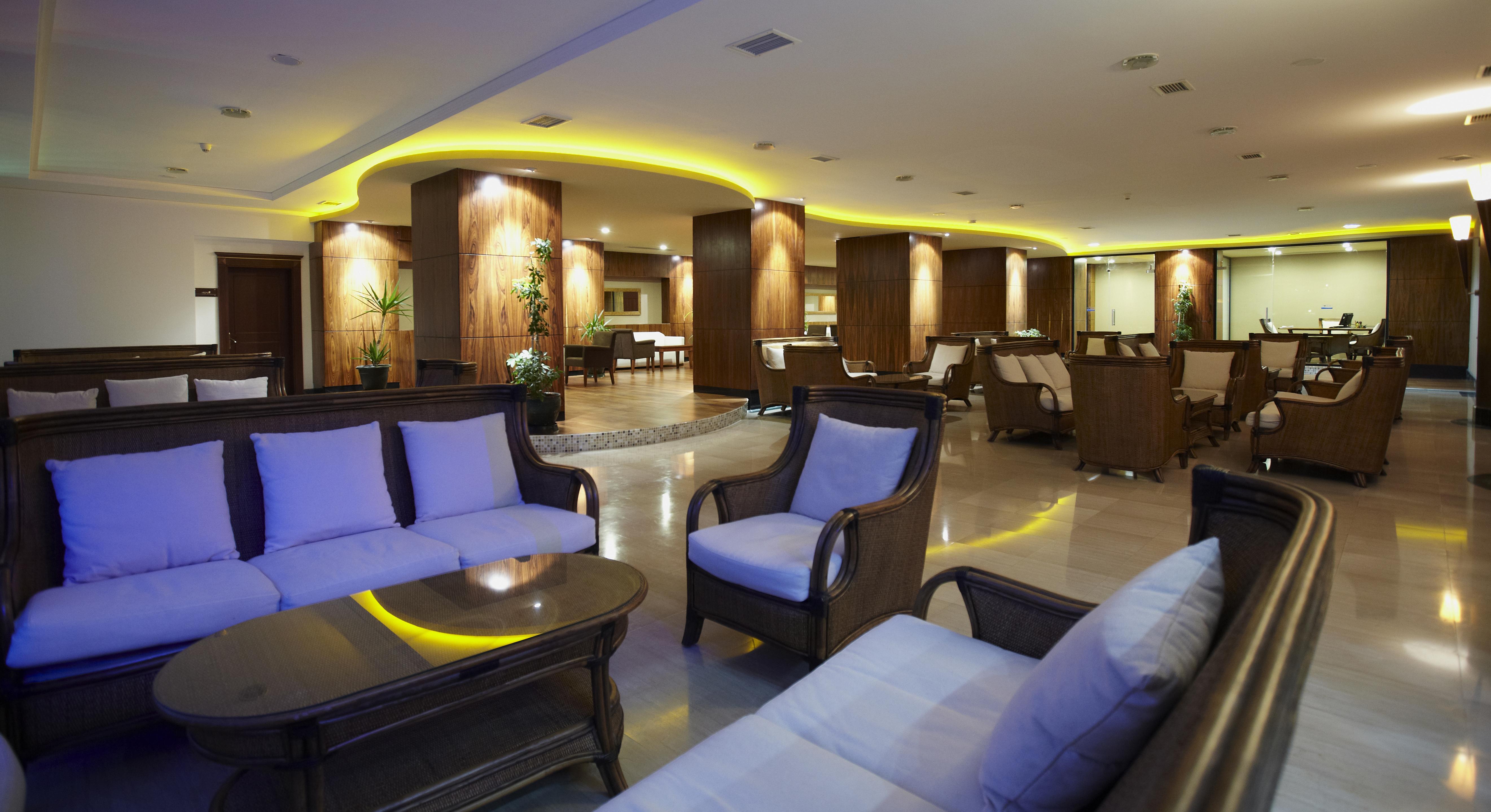 Holiday & Spa Hotel