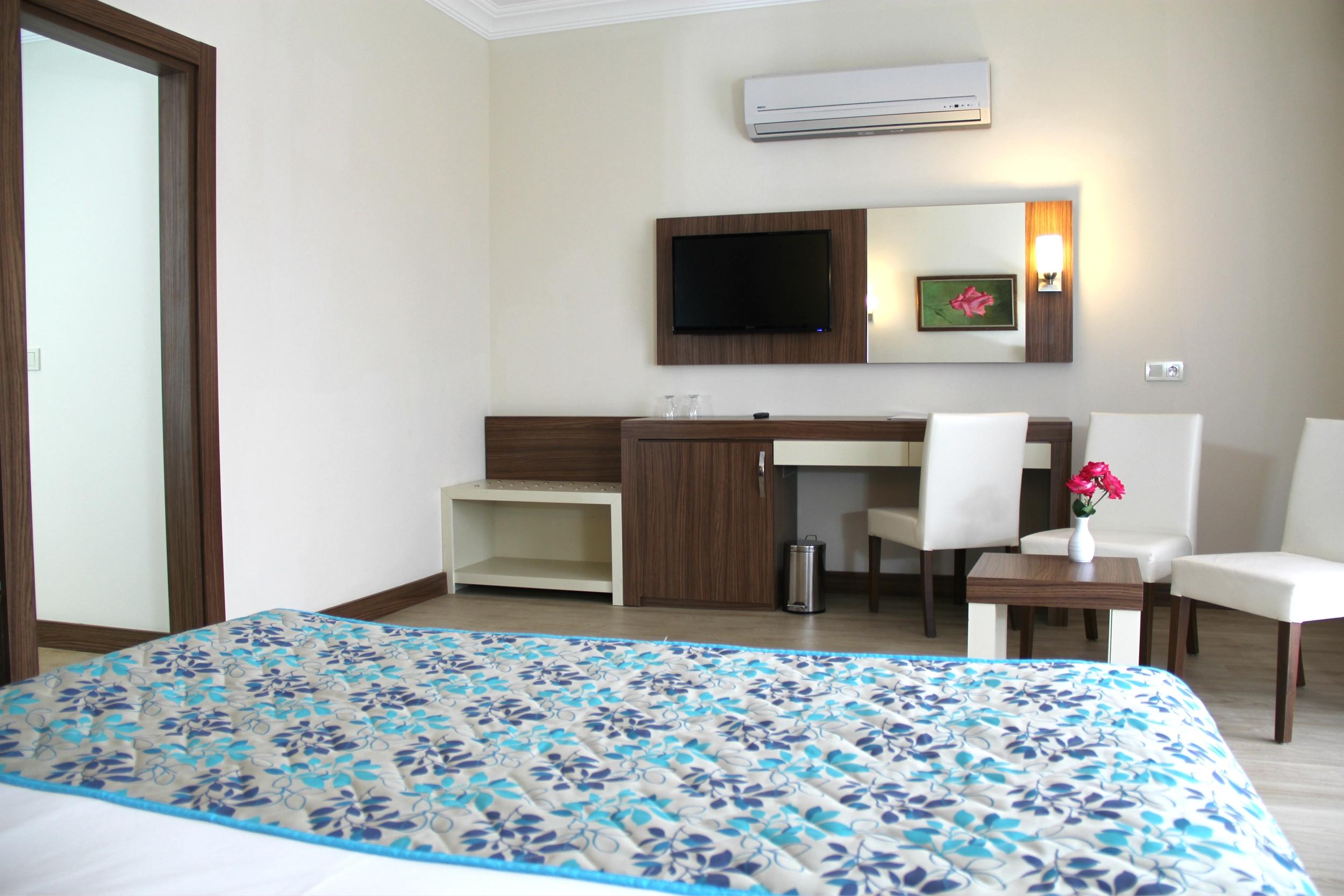 Hotel West Park 4*