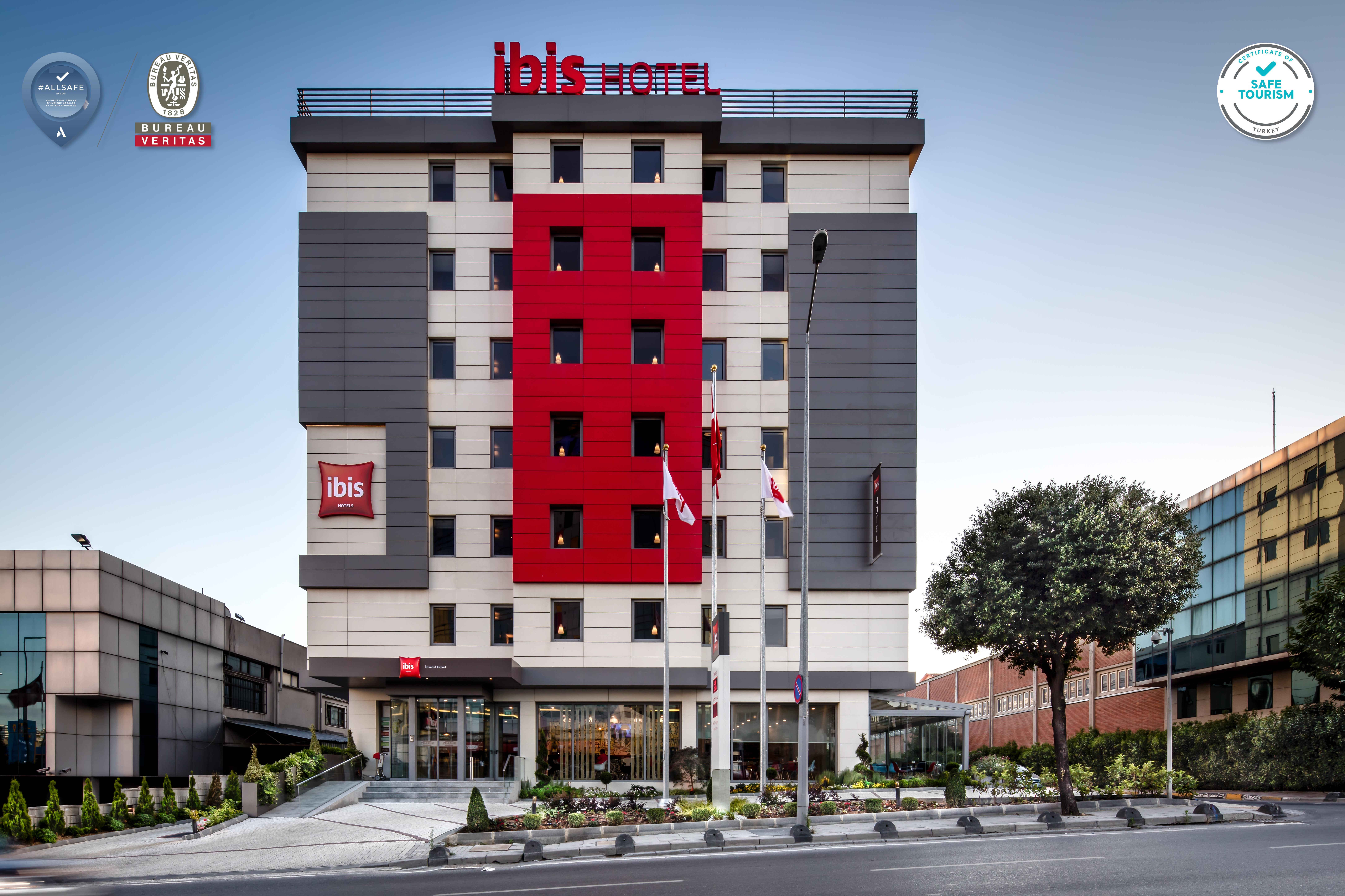 Ibis West Hotel