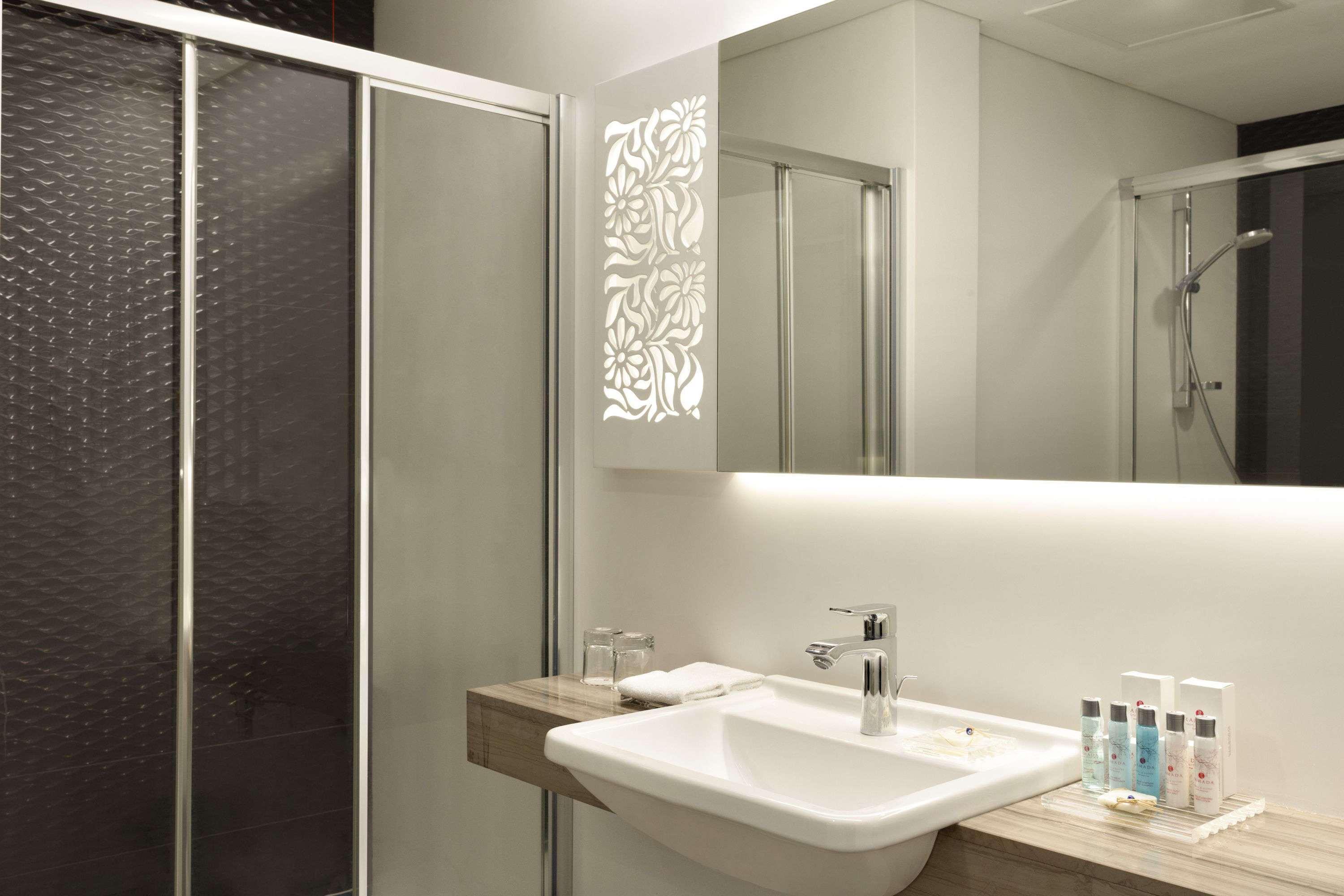 Hotel Ramada & By Wyndham Izmir Kemalpasa (Izmir)