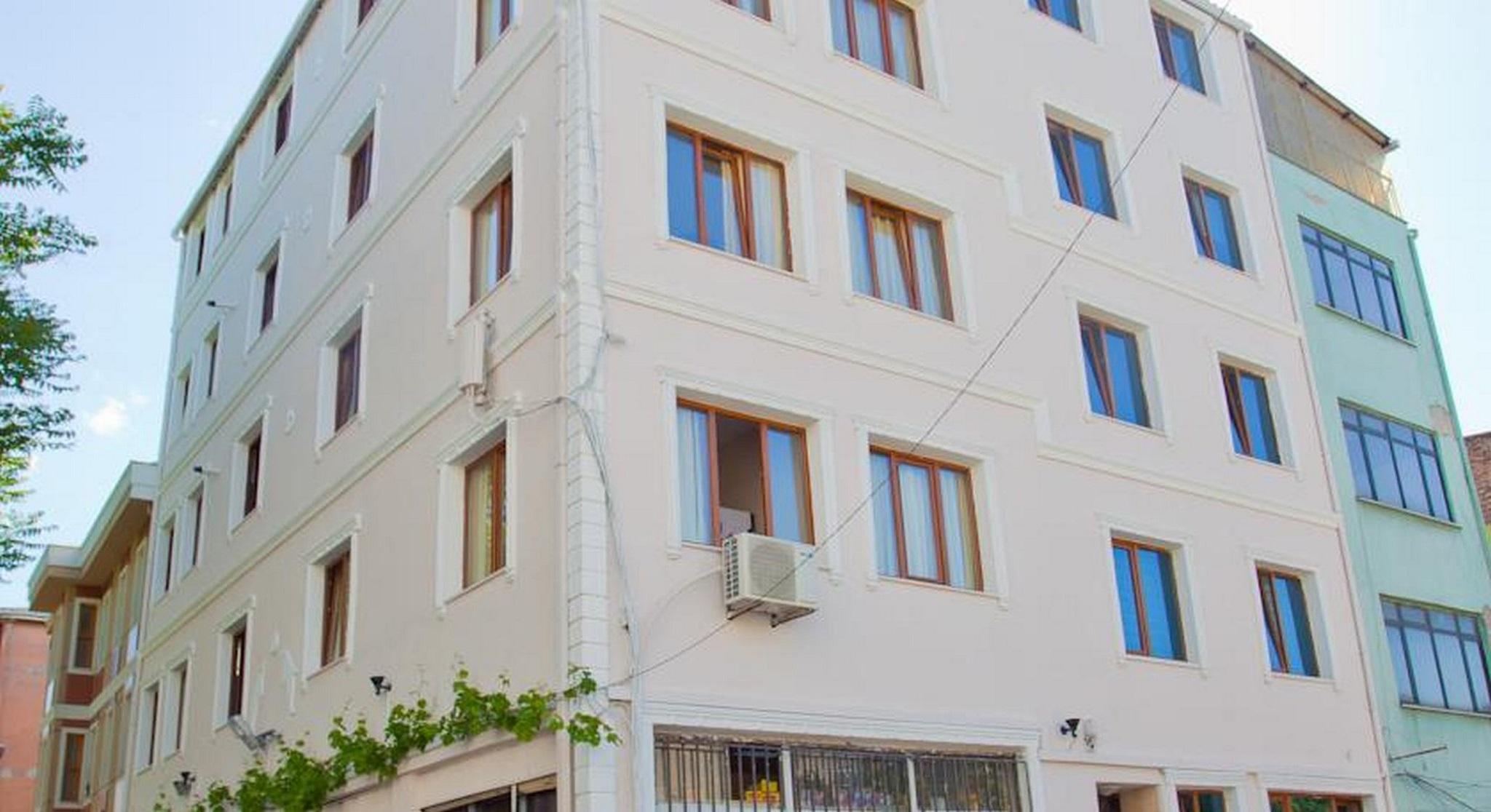 Birlik Aparthotel 3*