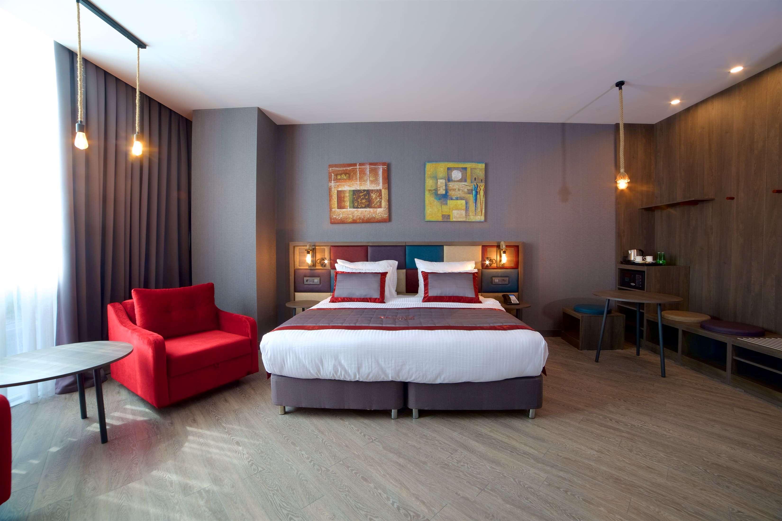 Hotel Ramada Encore By Wyndham Avcilar 4*