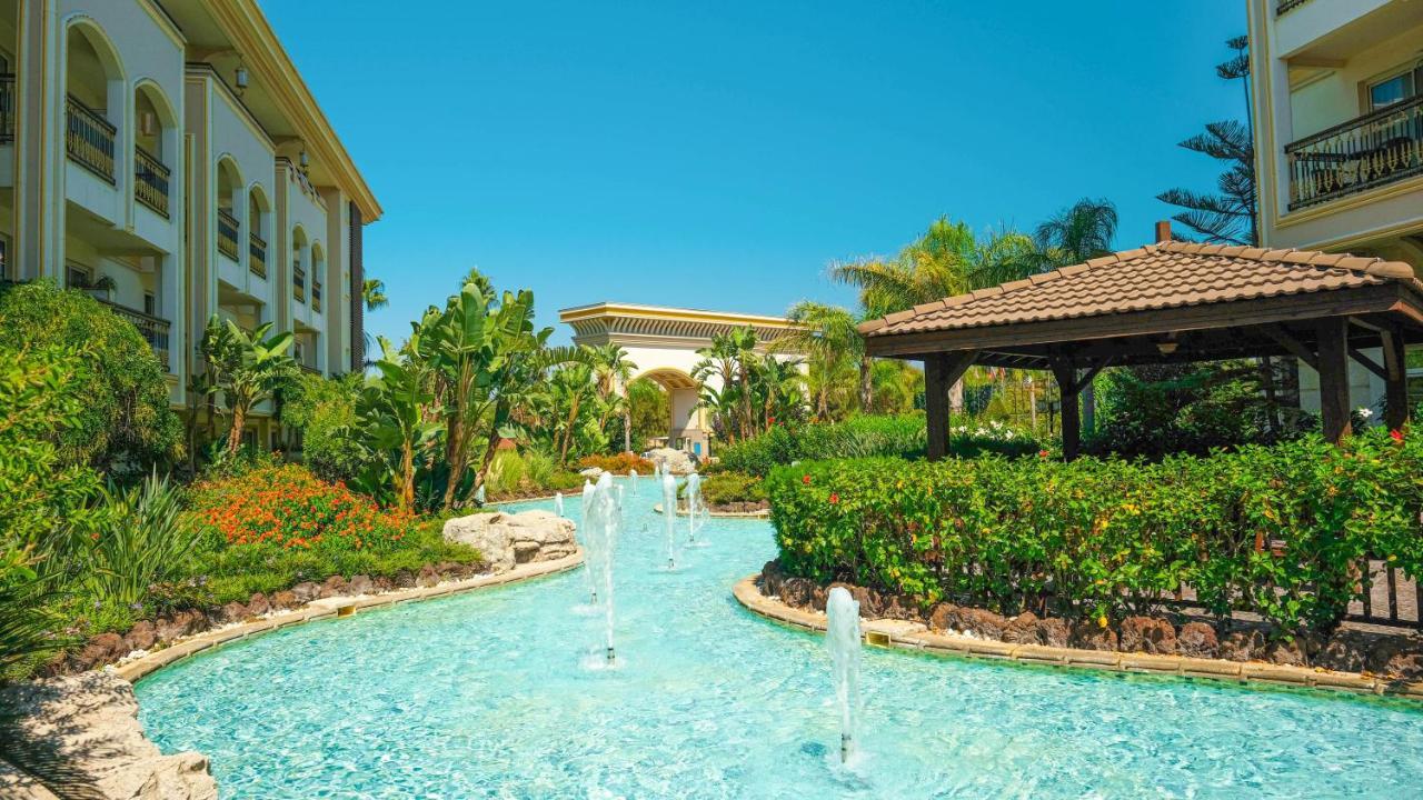 Crystal Palace Luxury & Side