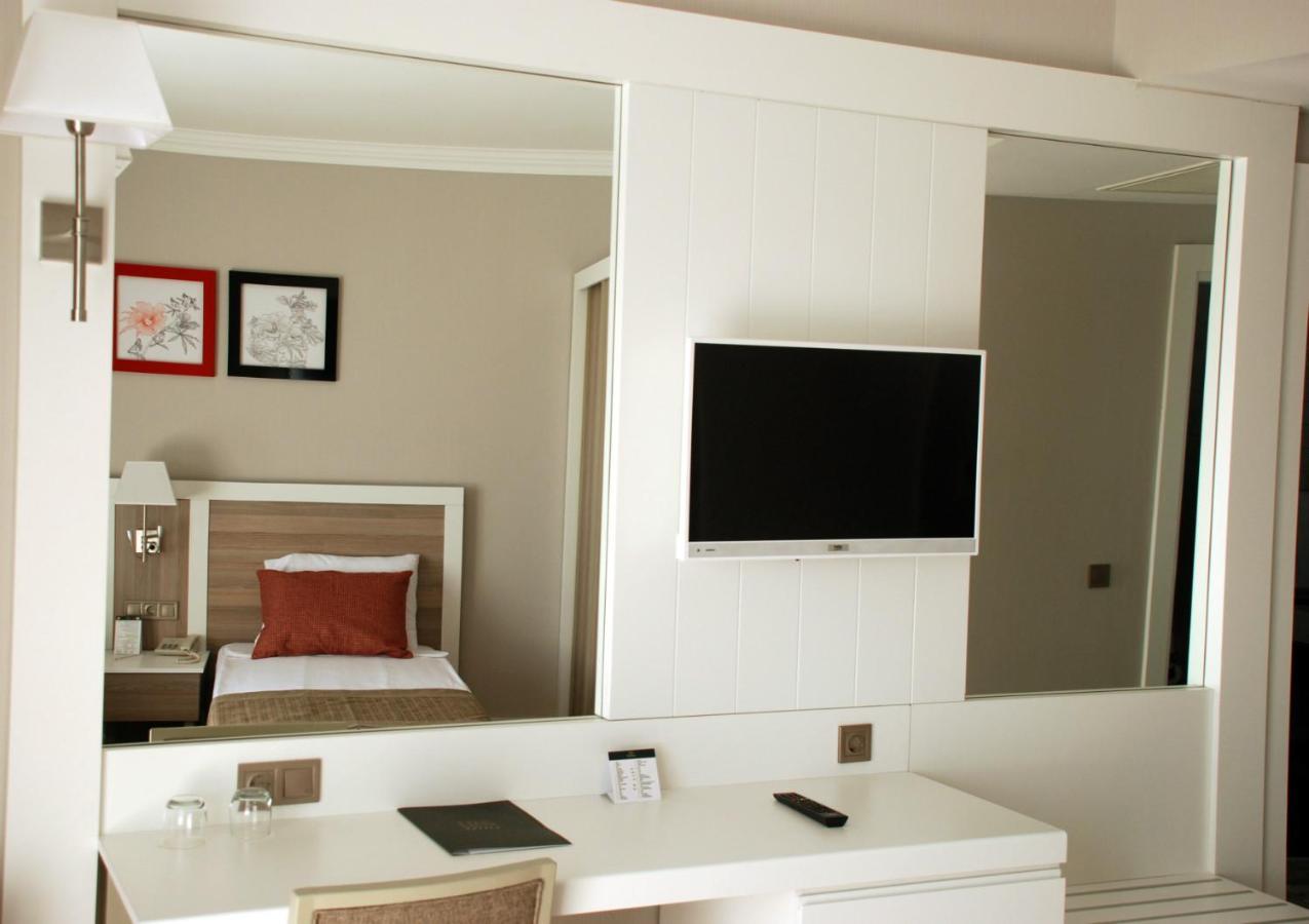 Port River Hotel&spa Side