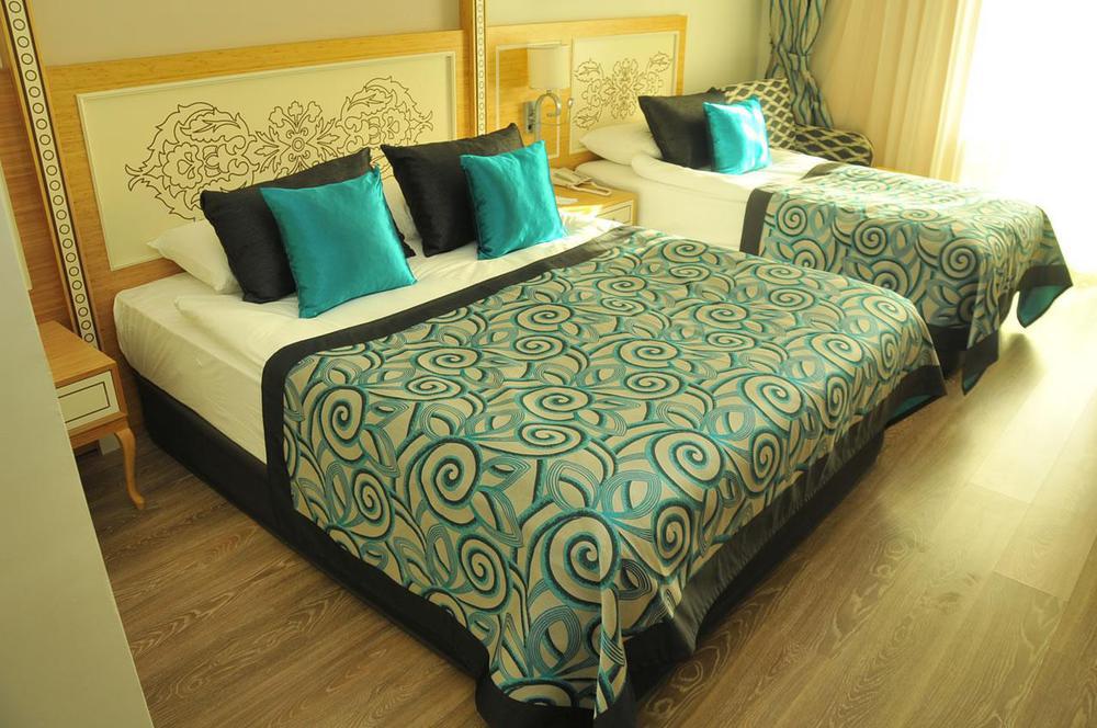 Crystal Waterworld & Spa 5*